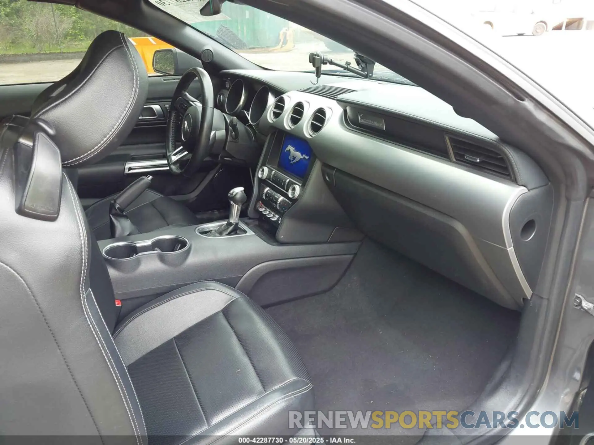 5 fotografías del automóvil dañado 1FATP8UH8N5106560 FORD MUSTANG 2022