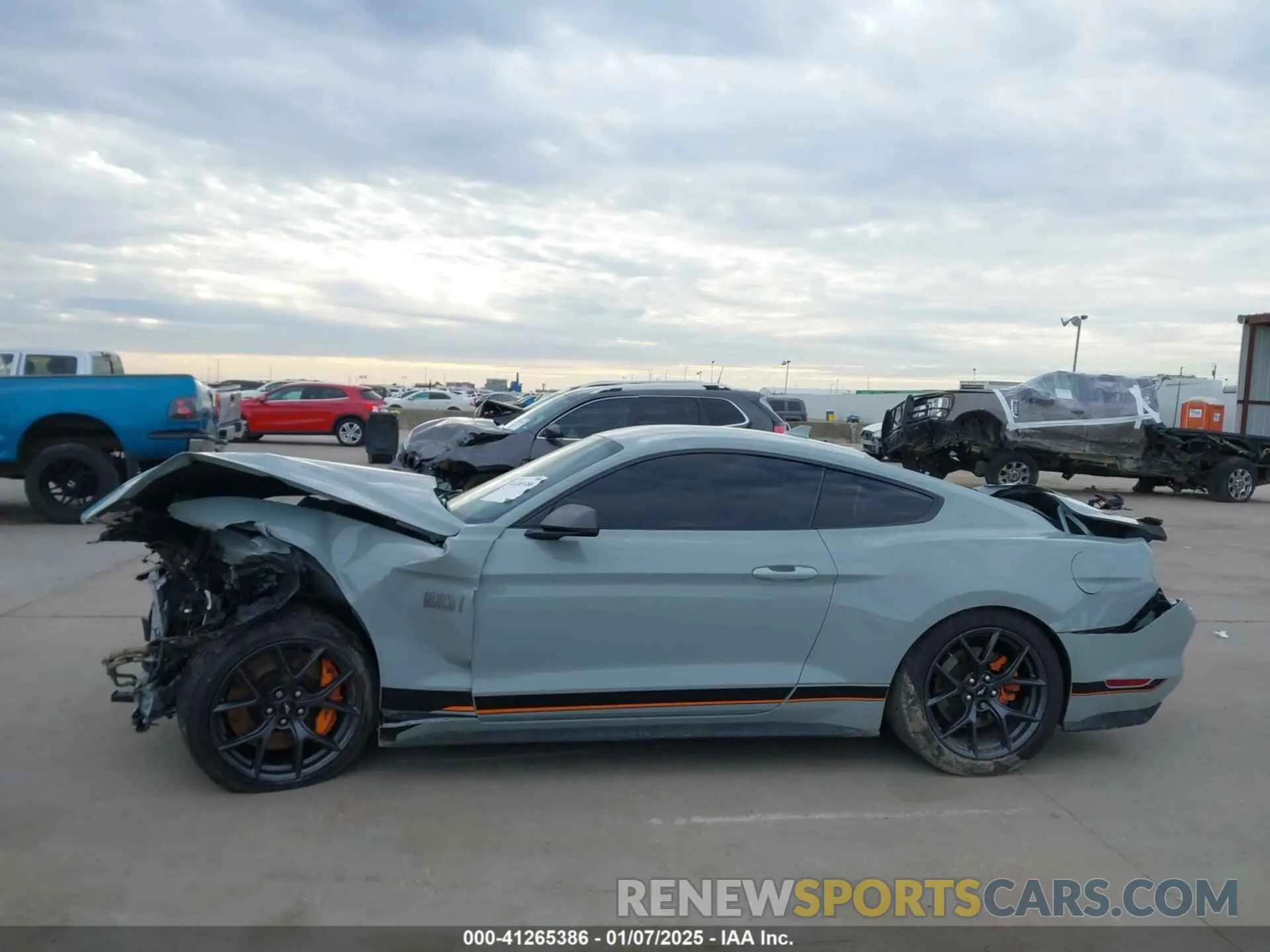 14 fotografías del automóvil dañado 1FA6P8R08P5501244 FORD MUSTANG 2023