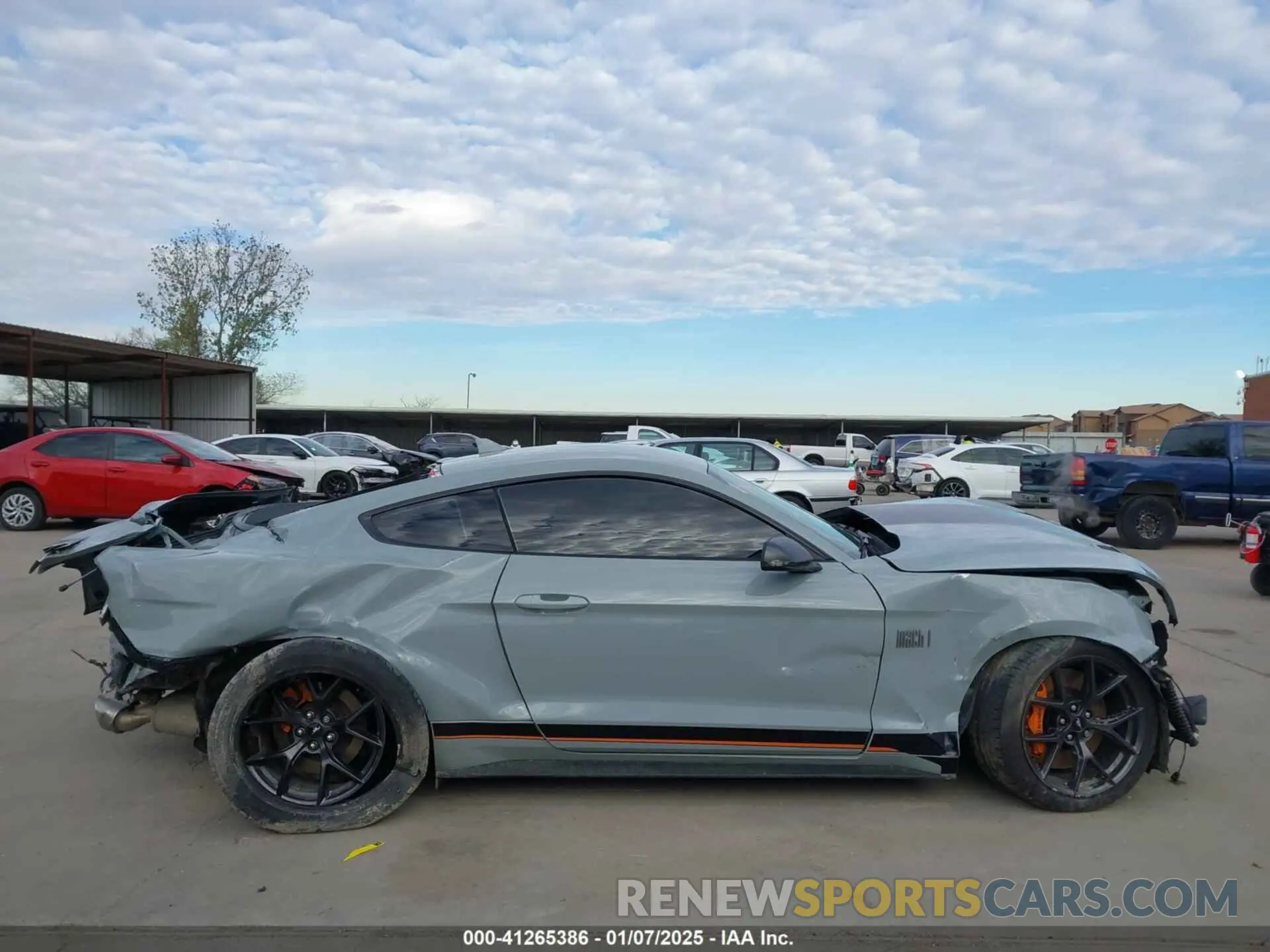 18 fotografías del automóvil dañado 1FA6P8R08P5501244 FORD MUSTANG 2023