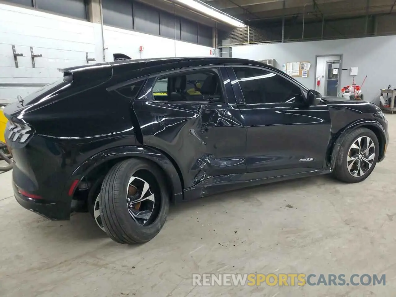 3 fotografías del automóvil dañado 3FMTK3SUXPMA69743 FORD MUSTANG 2023