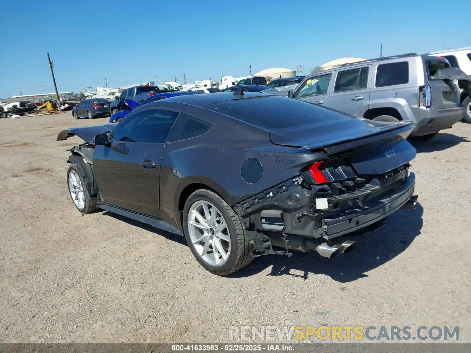 15 fotografías del automóvil dañado 1FA6P8CF0R5414728 FORD MUSTANG 2024