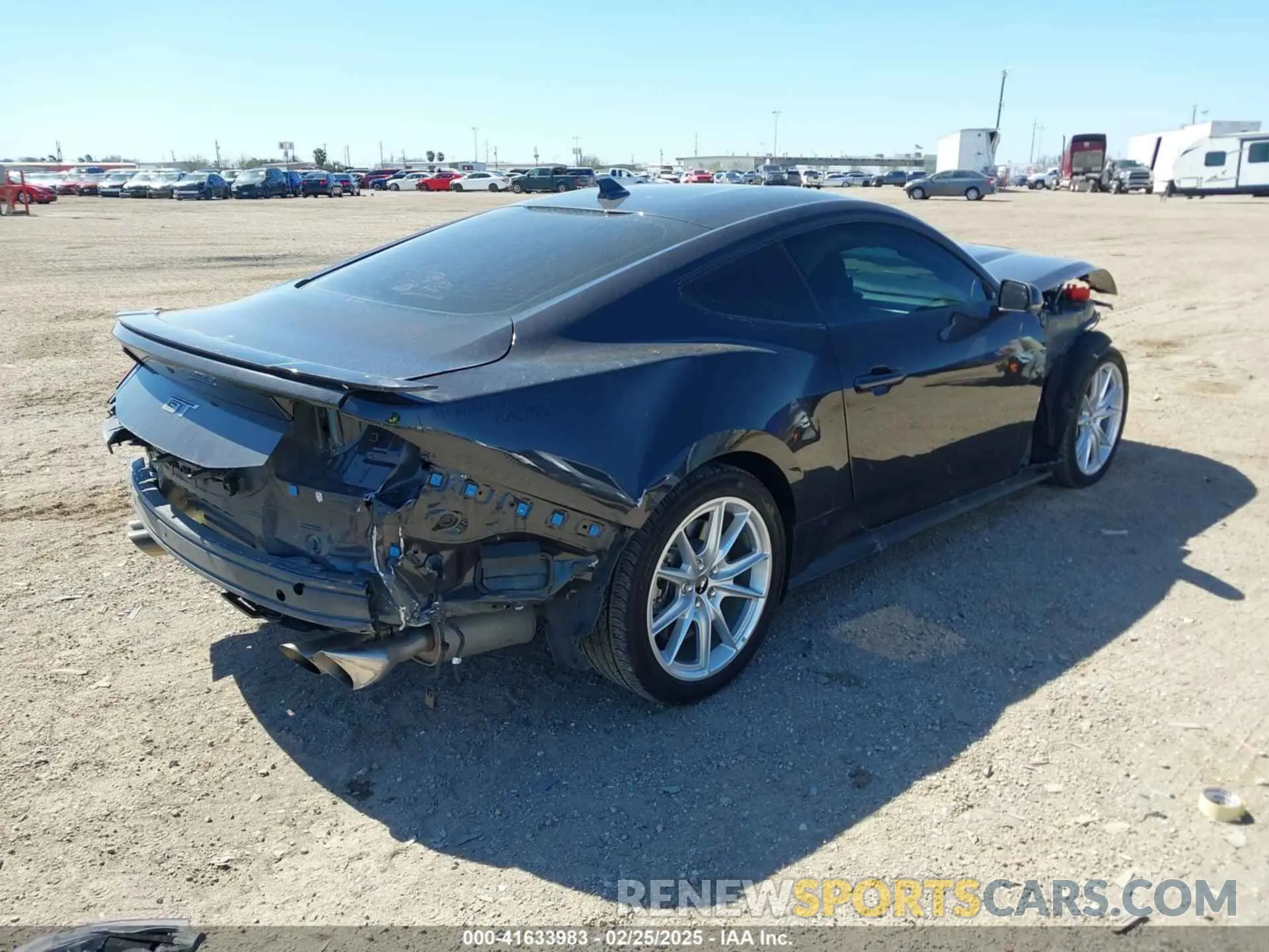 4 fotografías del automóvil dañado 1FA6P8CF0R5414728 FORD MUSTANG 2024