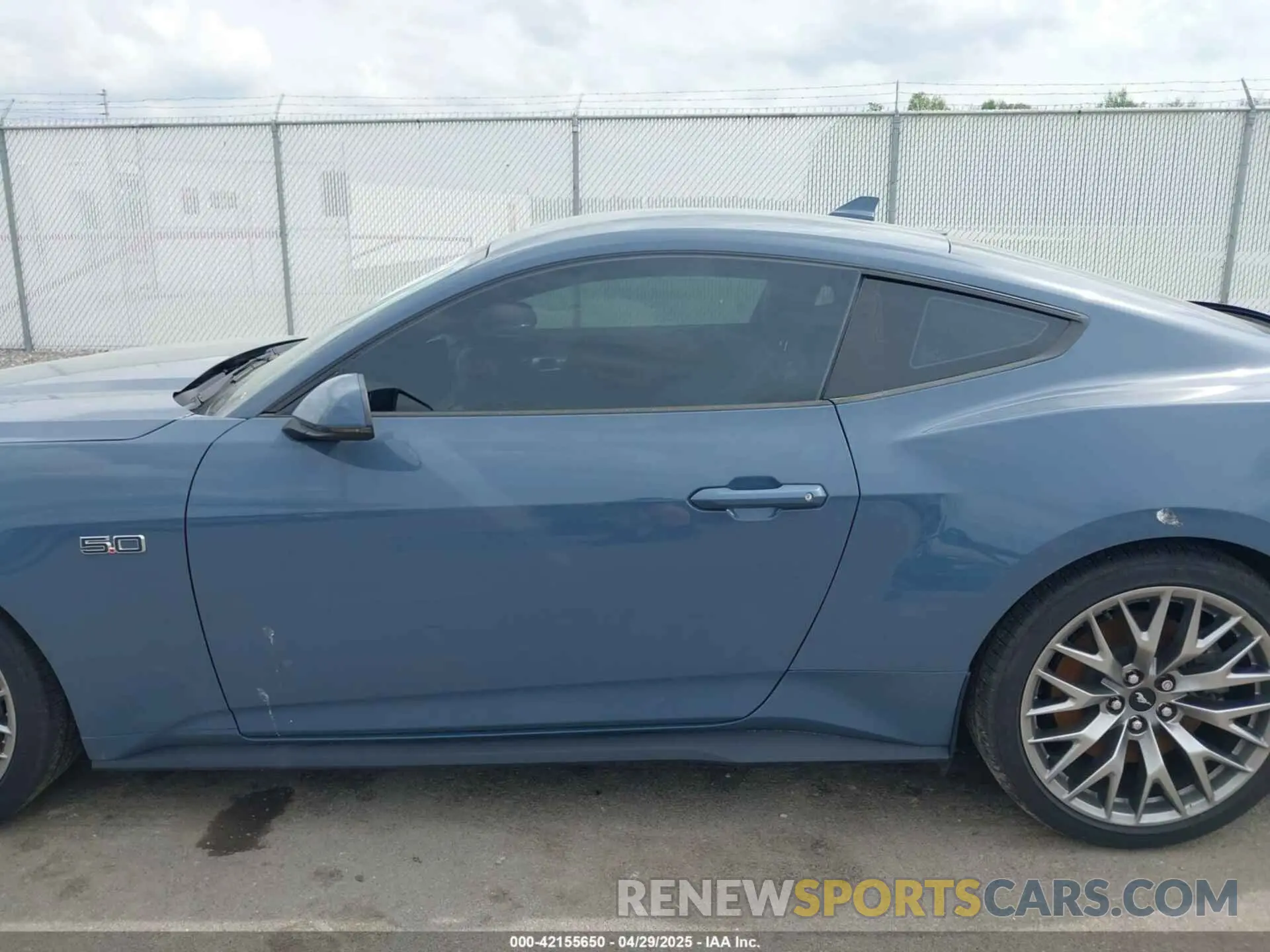 14 fotografías del automóvil dañado 1FA6P8CF0R5430394 FORD MUSTANG 2024