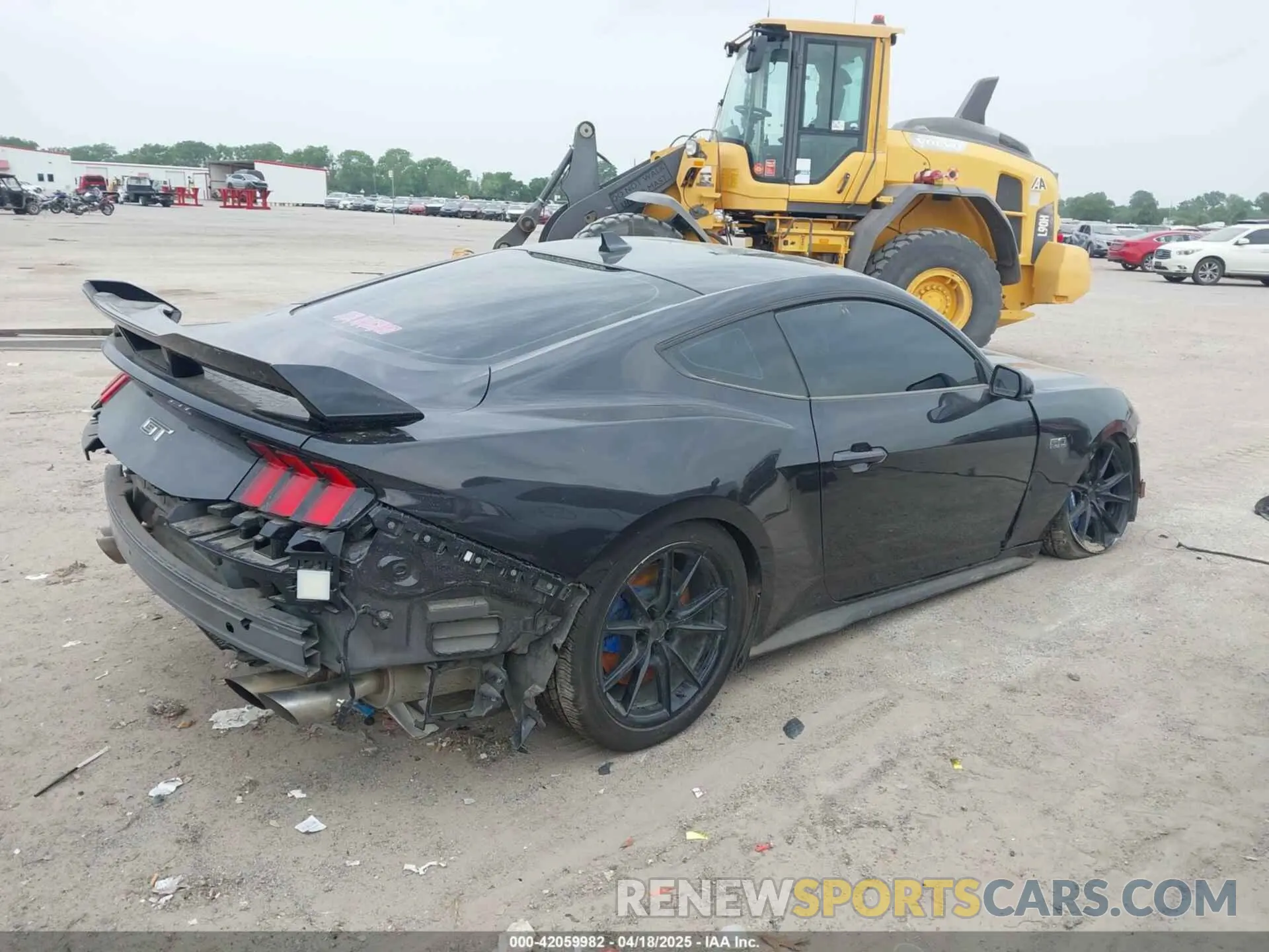 4 fotografías del automóvil dañado 1FA6P8CF1R5435071 FORD MUSTANG 2024