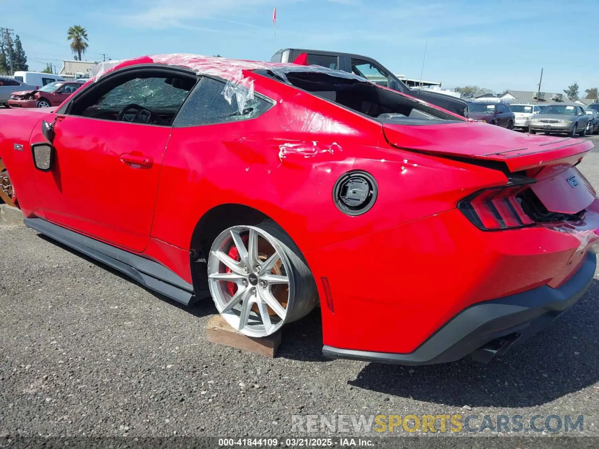 18 fotografías del automóvil dañado 1FA6P8CF4R5400881 FORD MUSTANG 2024
