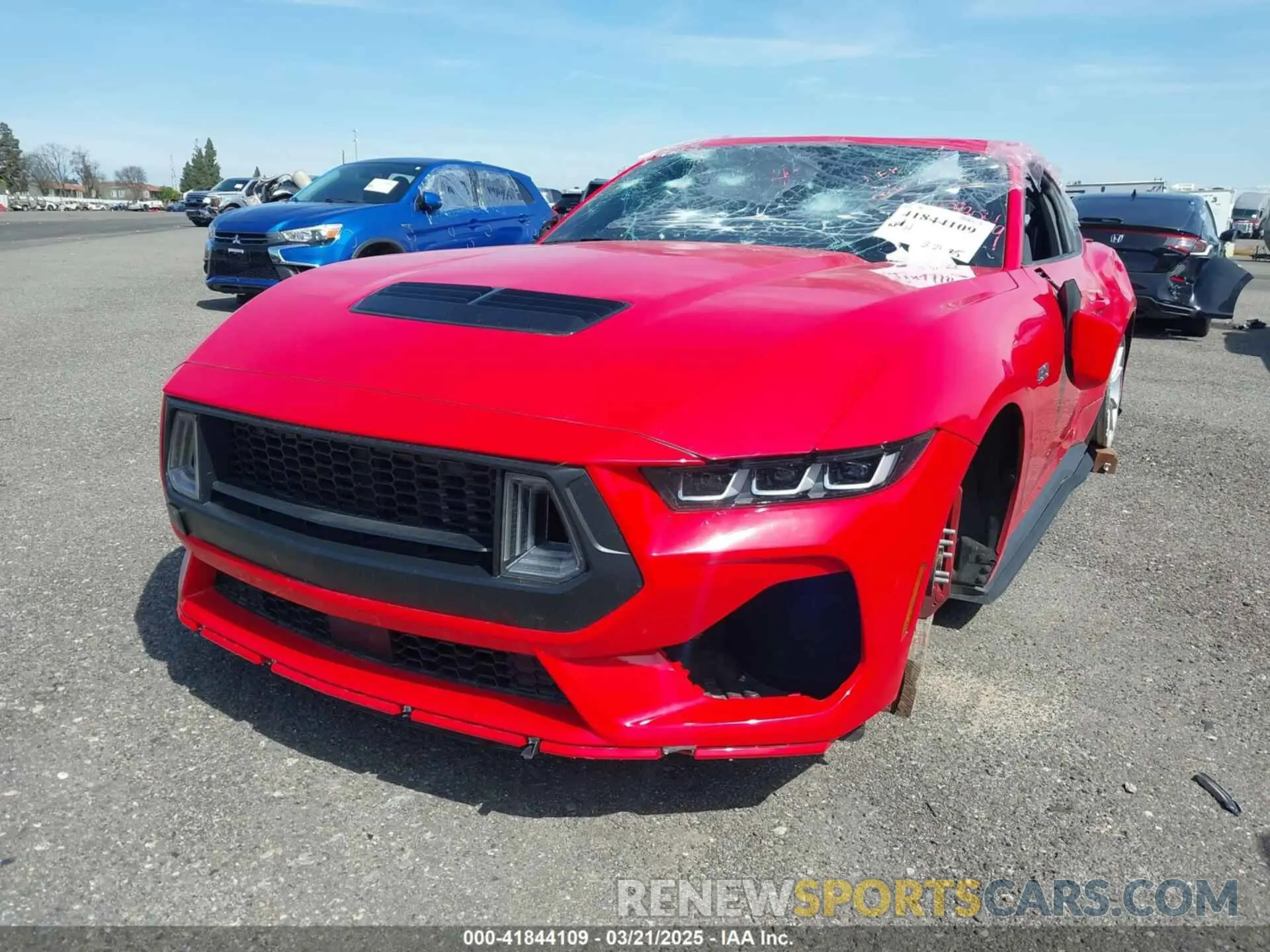2 fotografías del automóvil dañado 1FA6P8CF4R5400881 FORD MUSTANG 2024