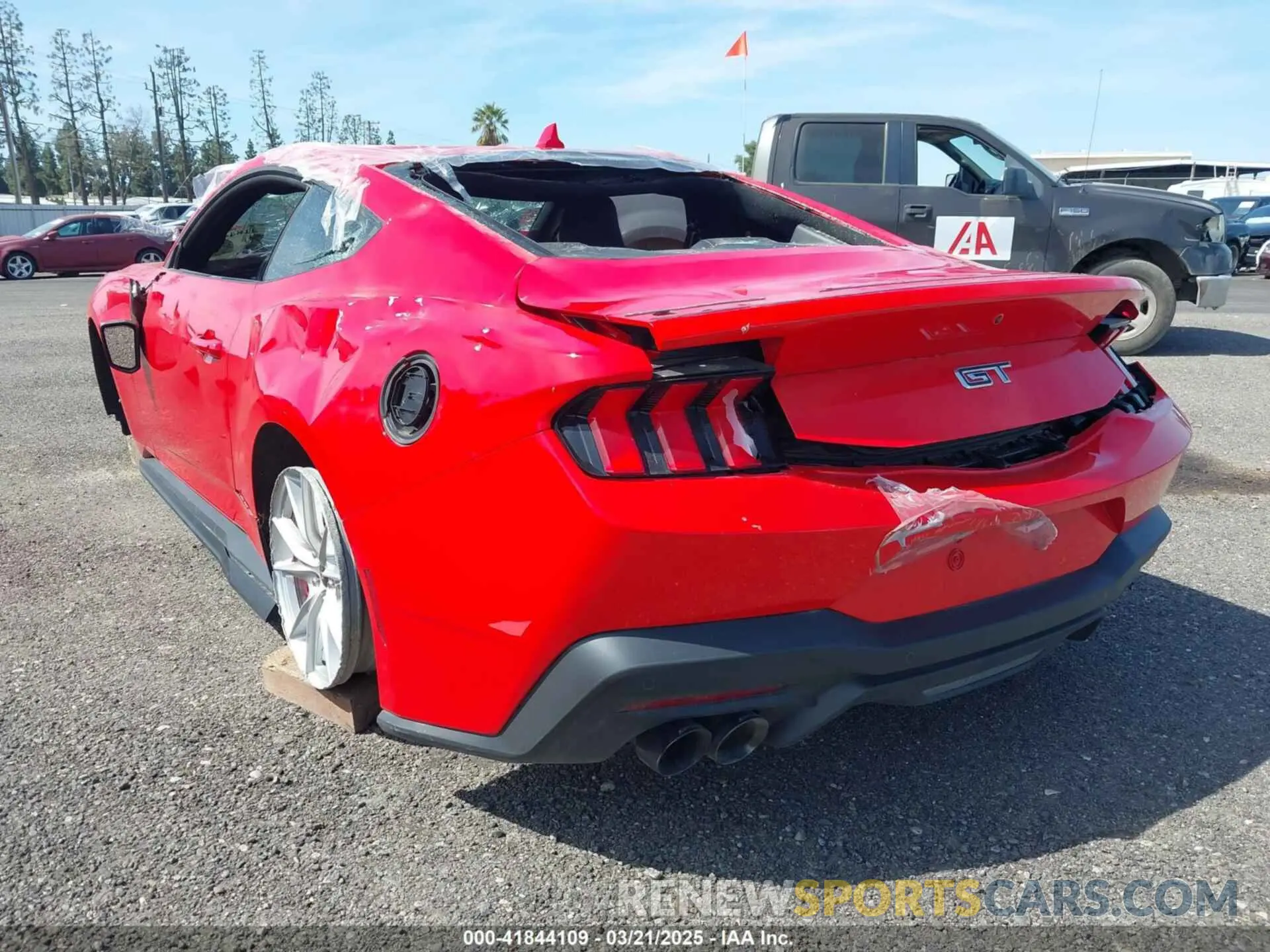 3 fotografías del automóvil dañado 1FA6P8CF4R5400881 FORD MUSTANG 2024