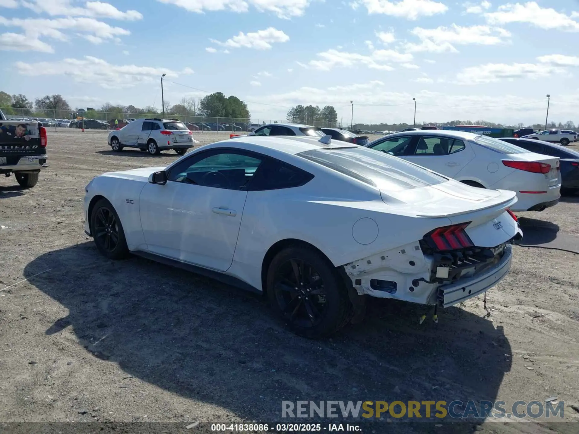 3 fotografías del automóvil dañado 1FA6P8CF4R5411654 FORD MUSTANG 2024