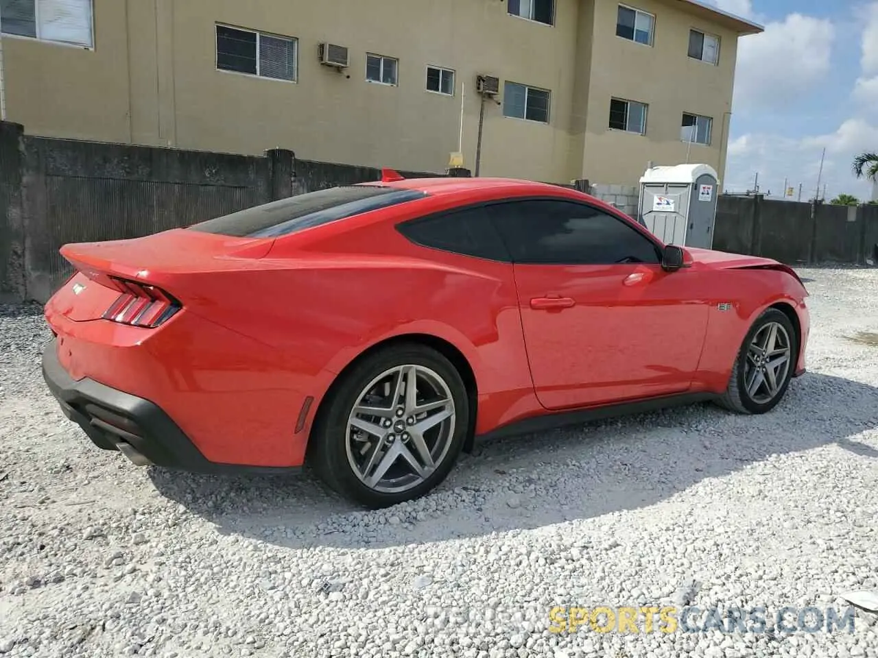 3 fotografías del automóvil dañado 1FA6P8CF5R5420007 FORD MUSTANG 2024