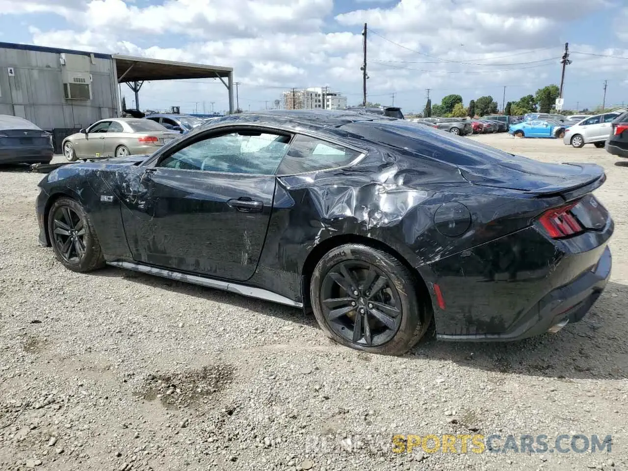 2 fotografías del automóvil dañado 1FA6P8CF7R5428738 FORD MUSTANG 2024