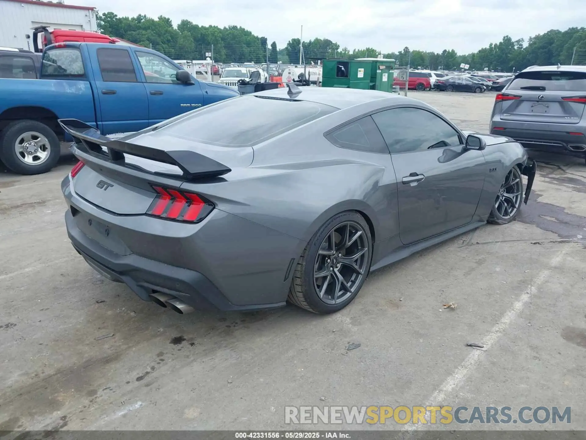 4 fotografías del automóvil dañado 1FA6P8CF8R5411835 FORD MUSTANG 2024