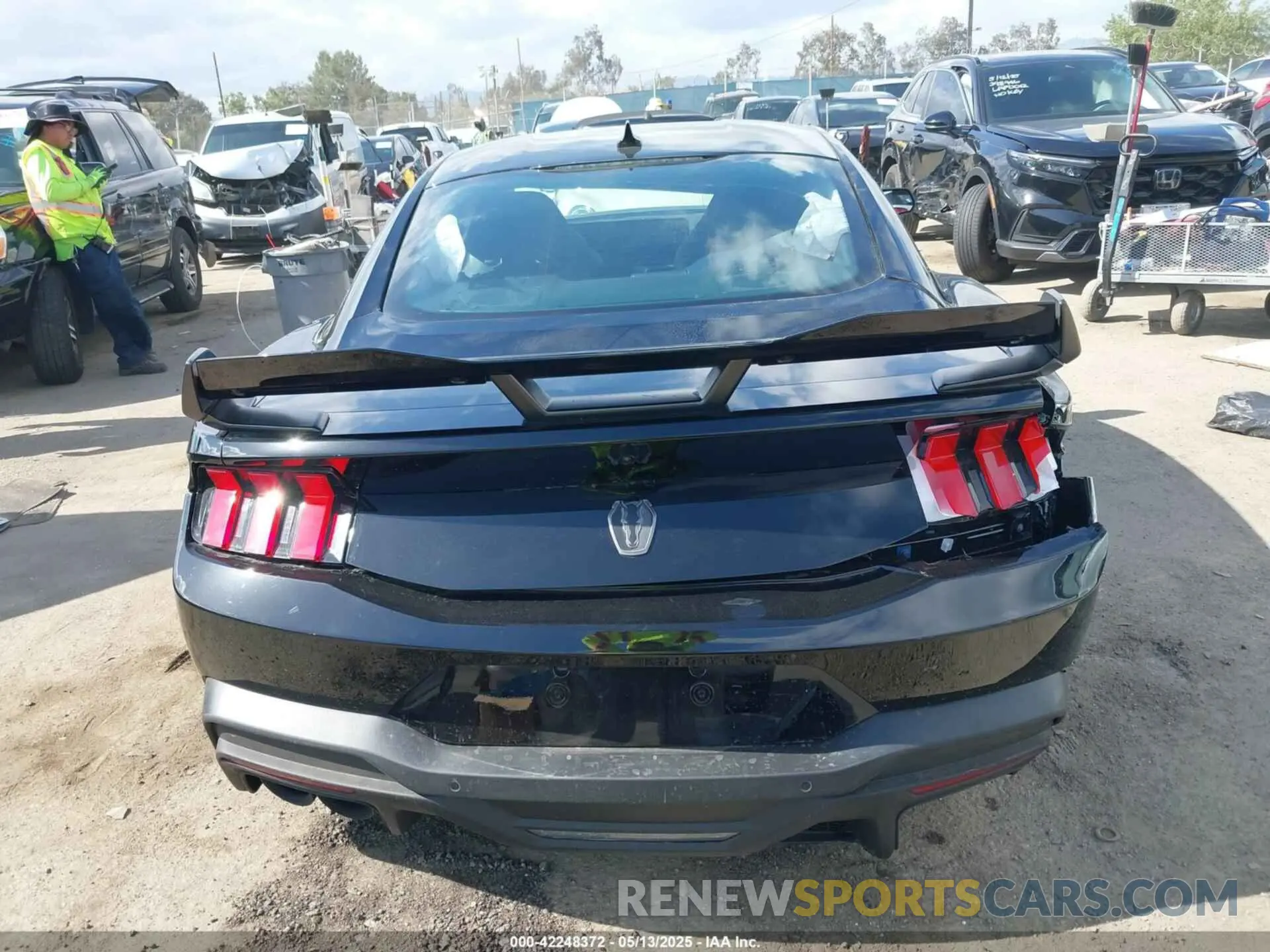 17 fotografías del automóvil dañado 1FA6P8R0XR5507436 FORD MUSTANG 2024