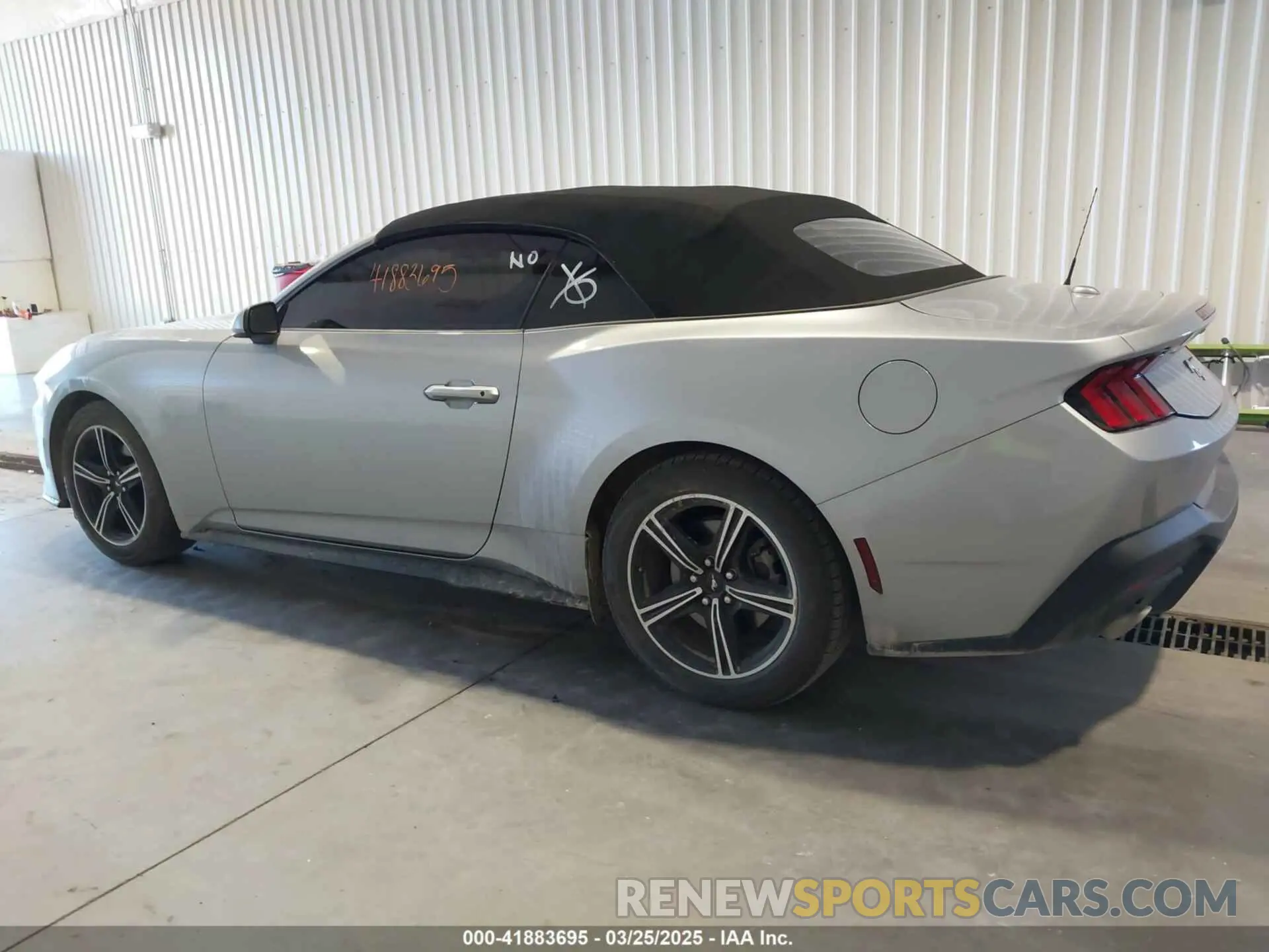 14 fotografías del automóvil dañado 1FAGP8UH4R5105848 FORD MUSTANG 2024