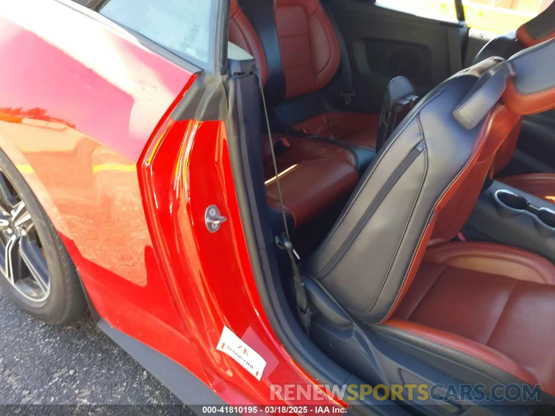 8 fotografías del automóvil dañado 1FAGP8UH6R5117029 FORD MUSTANG 2024