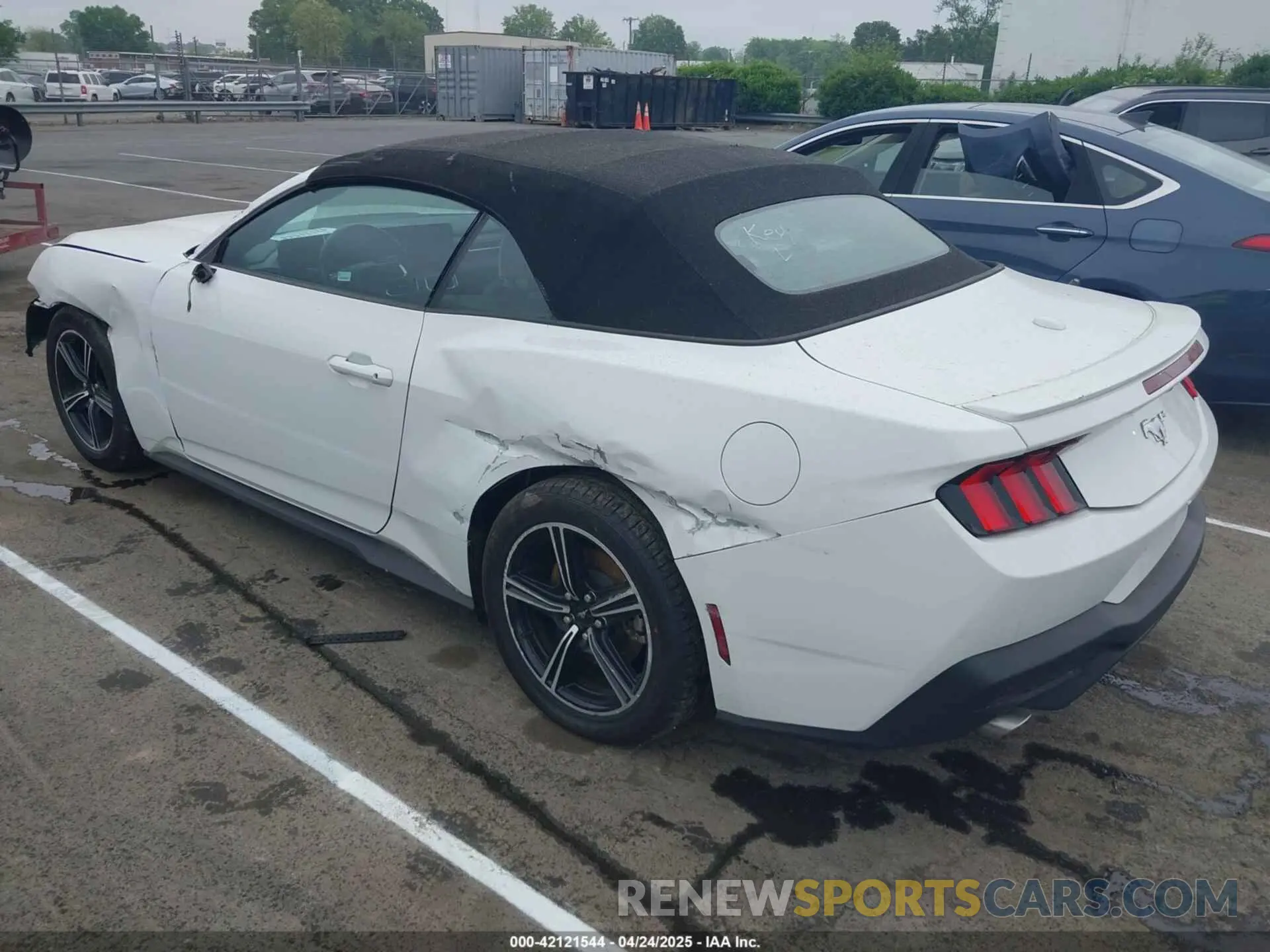 3 fotografías del automóvil dañado 1FAGP8UH6R5126278 FORD MUSTANG 2024