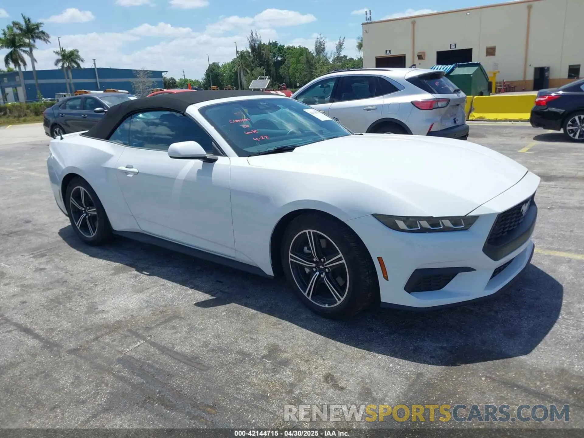 1 fotografías del automóvil dañado 1FAGP8UH4S5105984 FORD MUSTANG 2025
