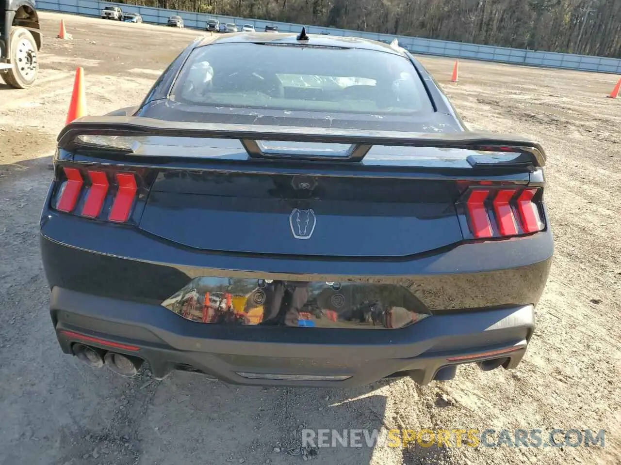 6 fotografías del automóvil dañado 1FA6P8R00R5508126 FORD MUSTANG DA 2024