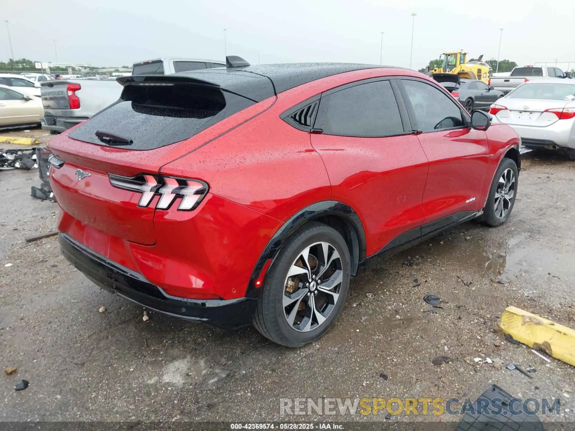 4 fotografías del automóvil dañado 3FMTK3RM1NMA57631 FORD MUSTANG MACH-E 2022