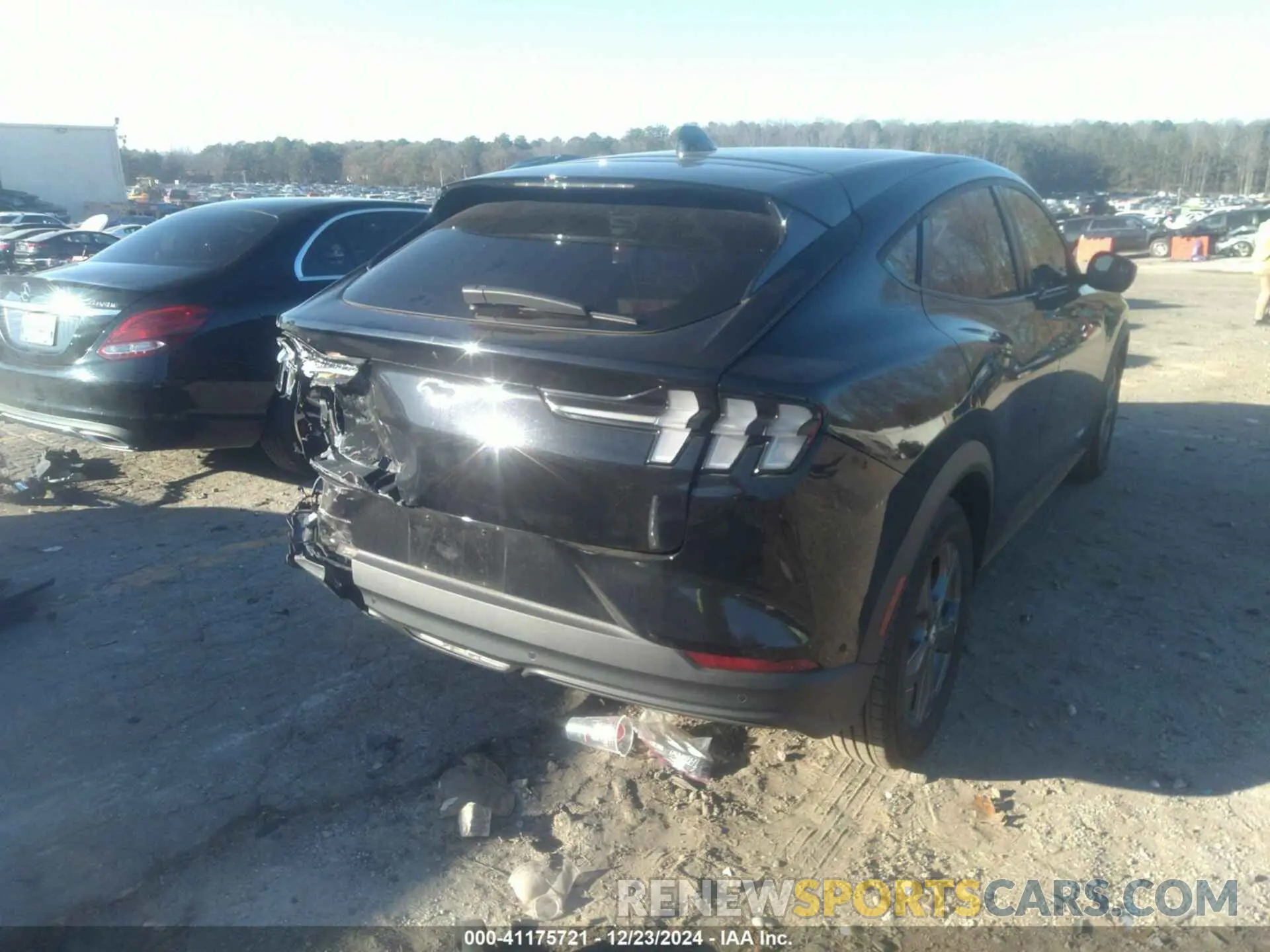 4 fotografías del automóvil dañado 3FMTK1R49PMA87676 FORD MUSTANG MACH-E 2023