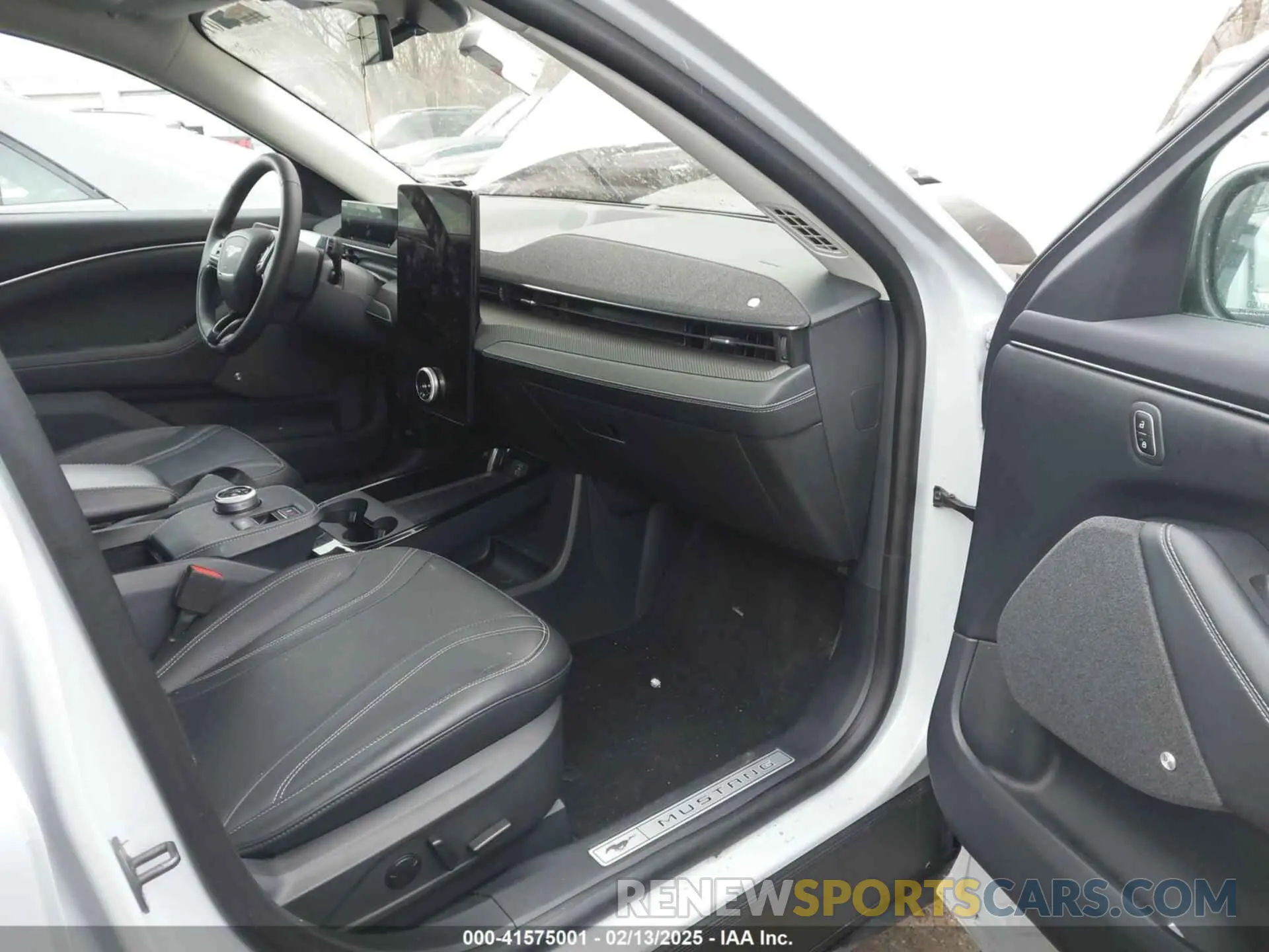 5 fotografías del automóvil dañado 3FMTK3SU9PMB06040 FORD MUSTANG MACH-E 2023