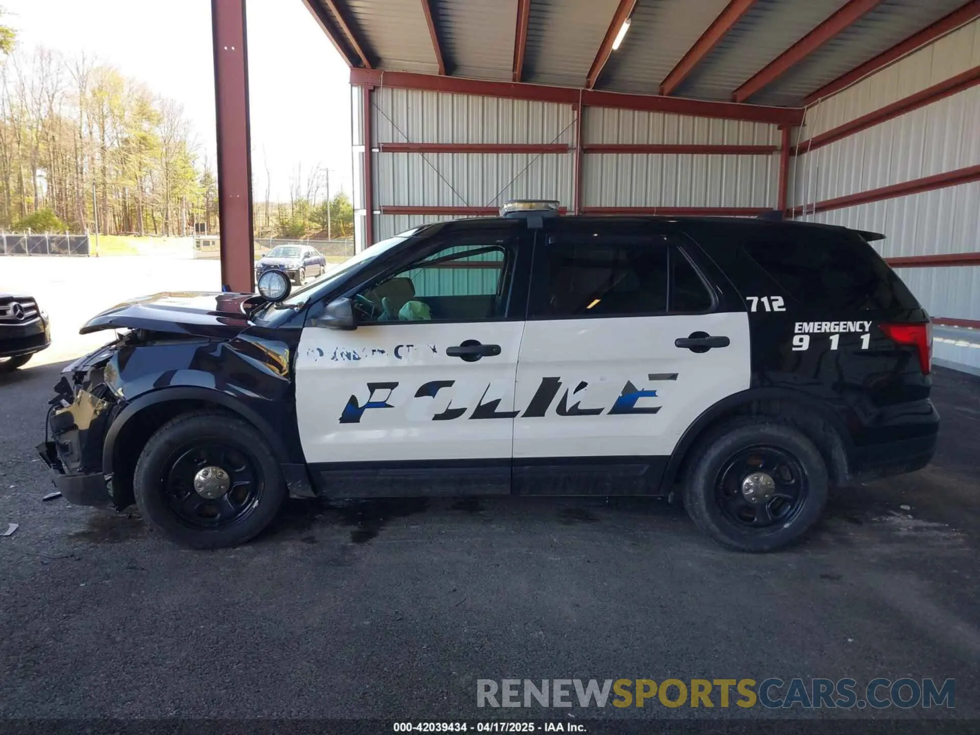 14 fotografías del automóvil dañado 1FM5K8AR4KGA20074 FORD POLICE INTERCEPTOR 2019