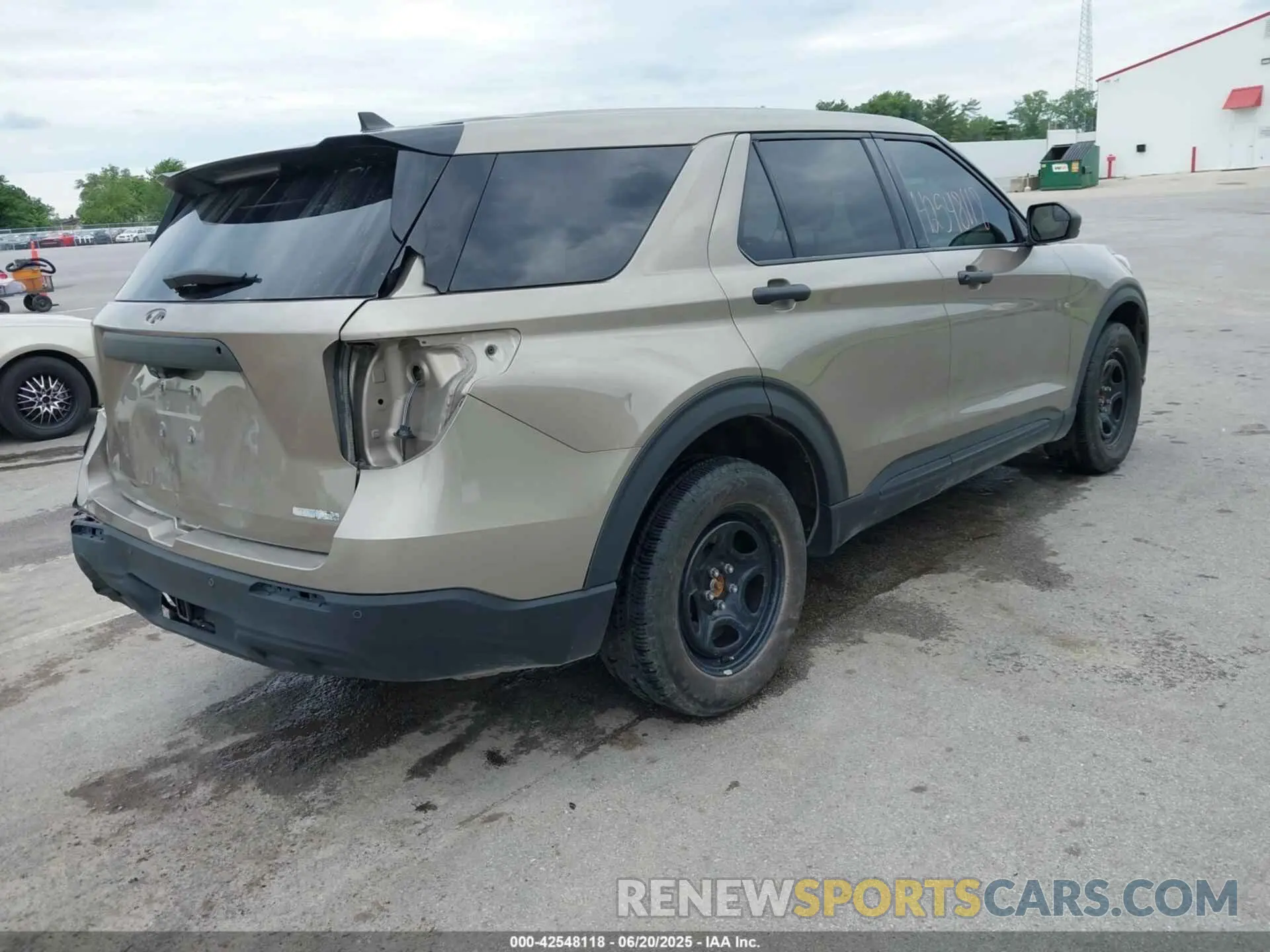 4 fotografías del automóvil dañado 1FM5K8AB2MGA18314 FORD POLICE INTERCEPTOR 2021