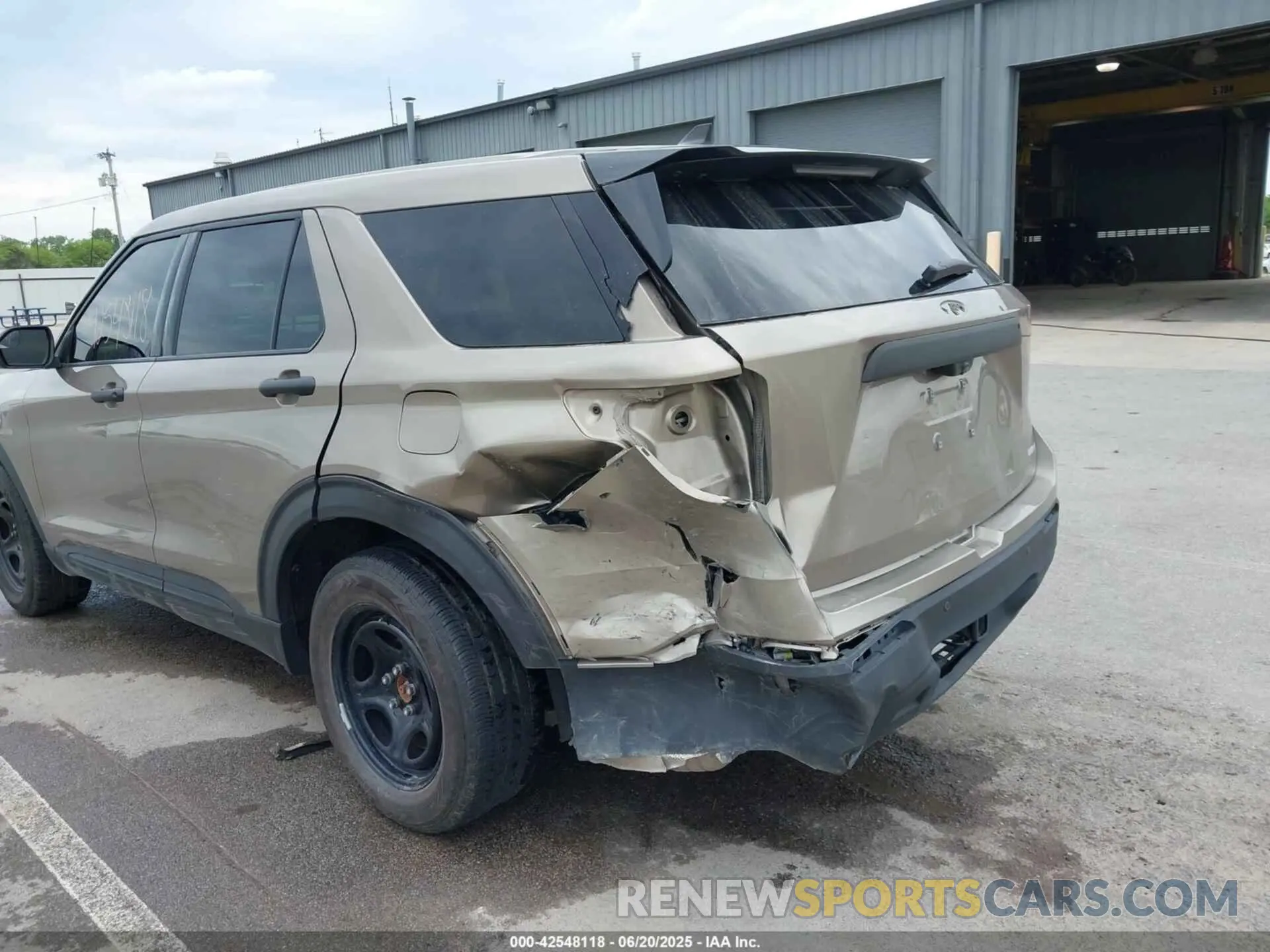 6 fotografías del automóvil dañado 1FM5K8AB2MGA18314 FORD POLICE INTERCEPTOR 2021