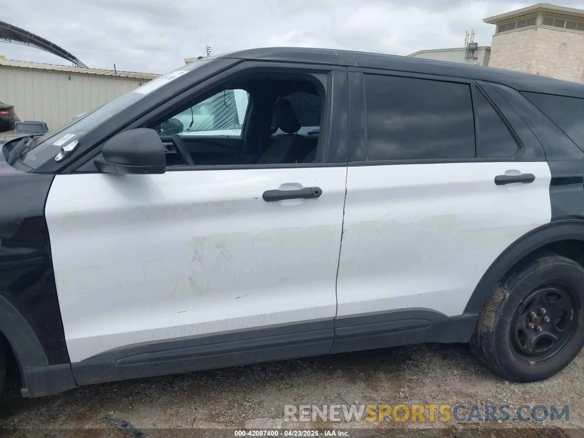 13 fotografías del automóvil dañado 1FM5K8ABXMGA46944 FORD POLICE INTERCEPTOR 2021