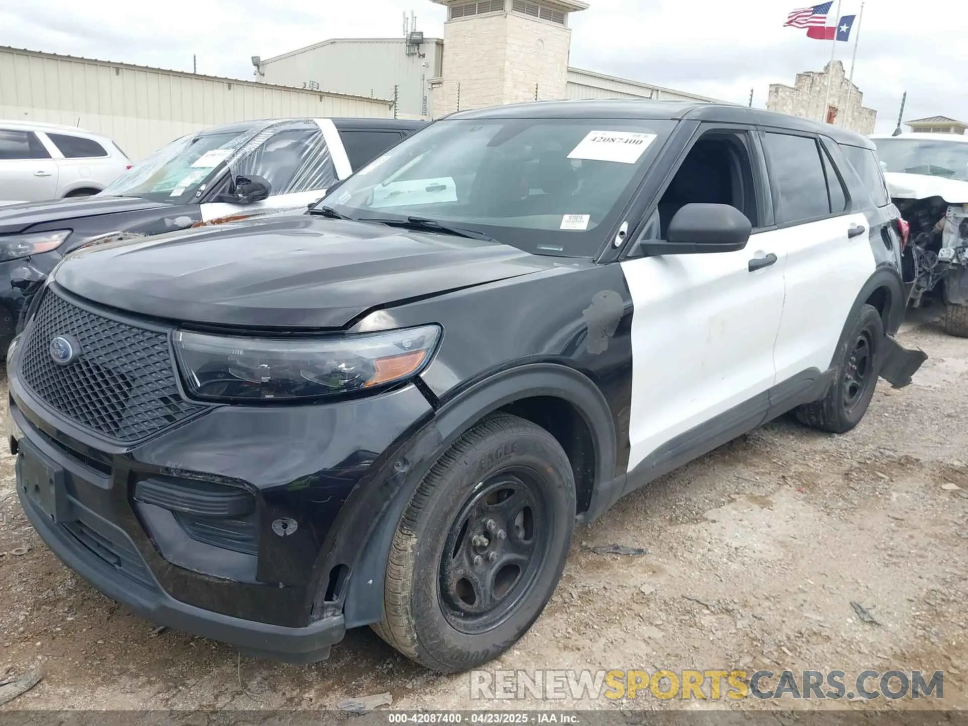 2 fotografías del automóvil dañado 1FM5K8ABXMGA46944 FORD POLICE INTERCEPTOR 2021