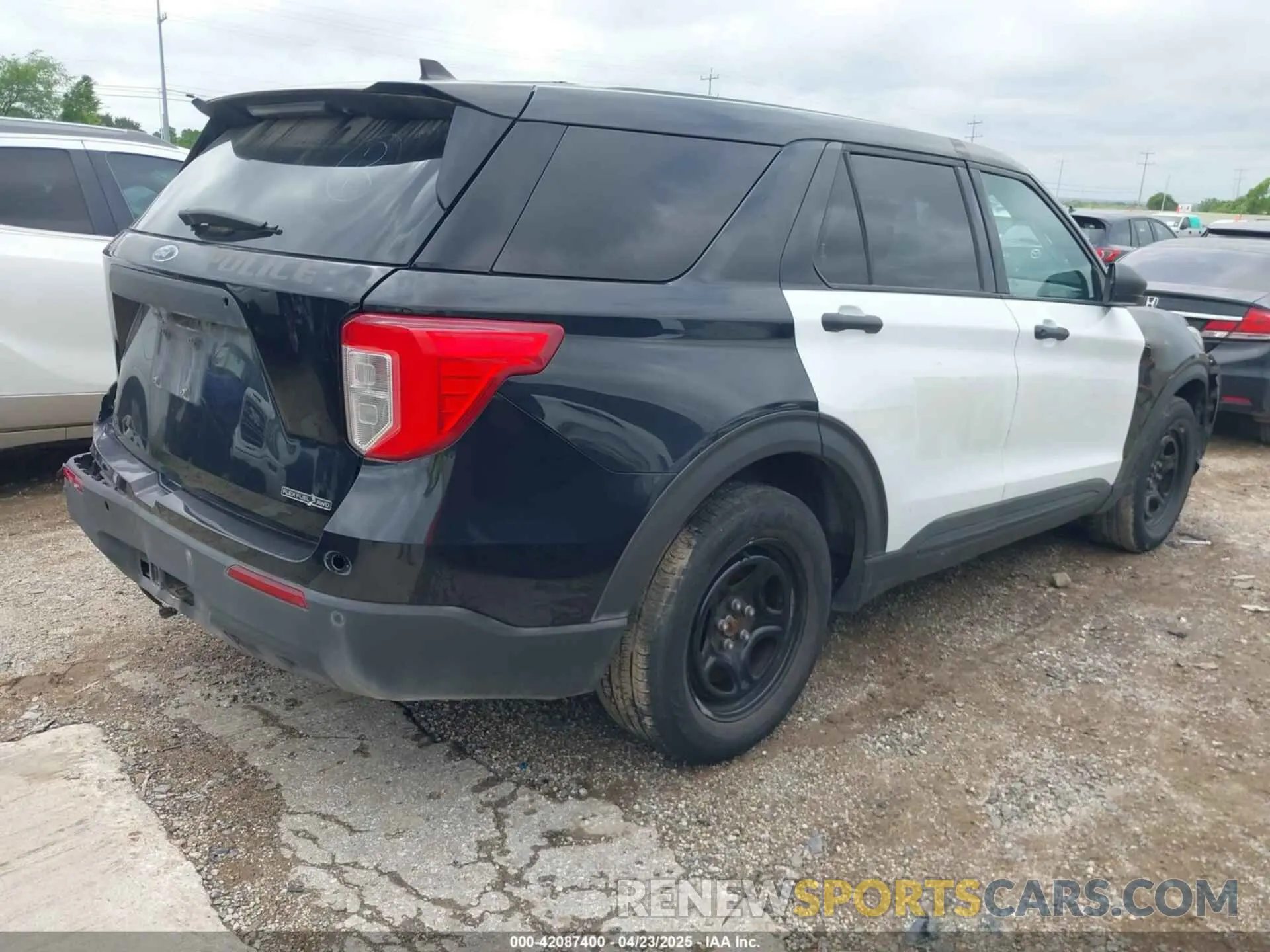 4 fotografías del automóvil dañado 1FM5K8ABXMGA46944 FORD POLICE INTERCEPTOR 2021
