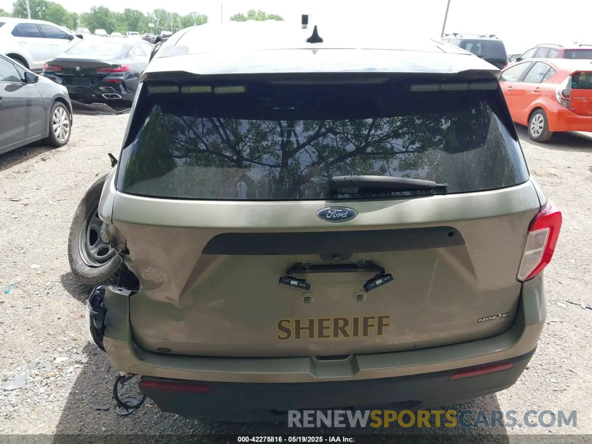 19 fotografías del automóvil dañado 1FM5K8AB7NGB33346 FORD POLICE INTERCEPTOR 2022