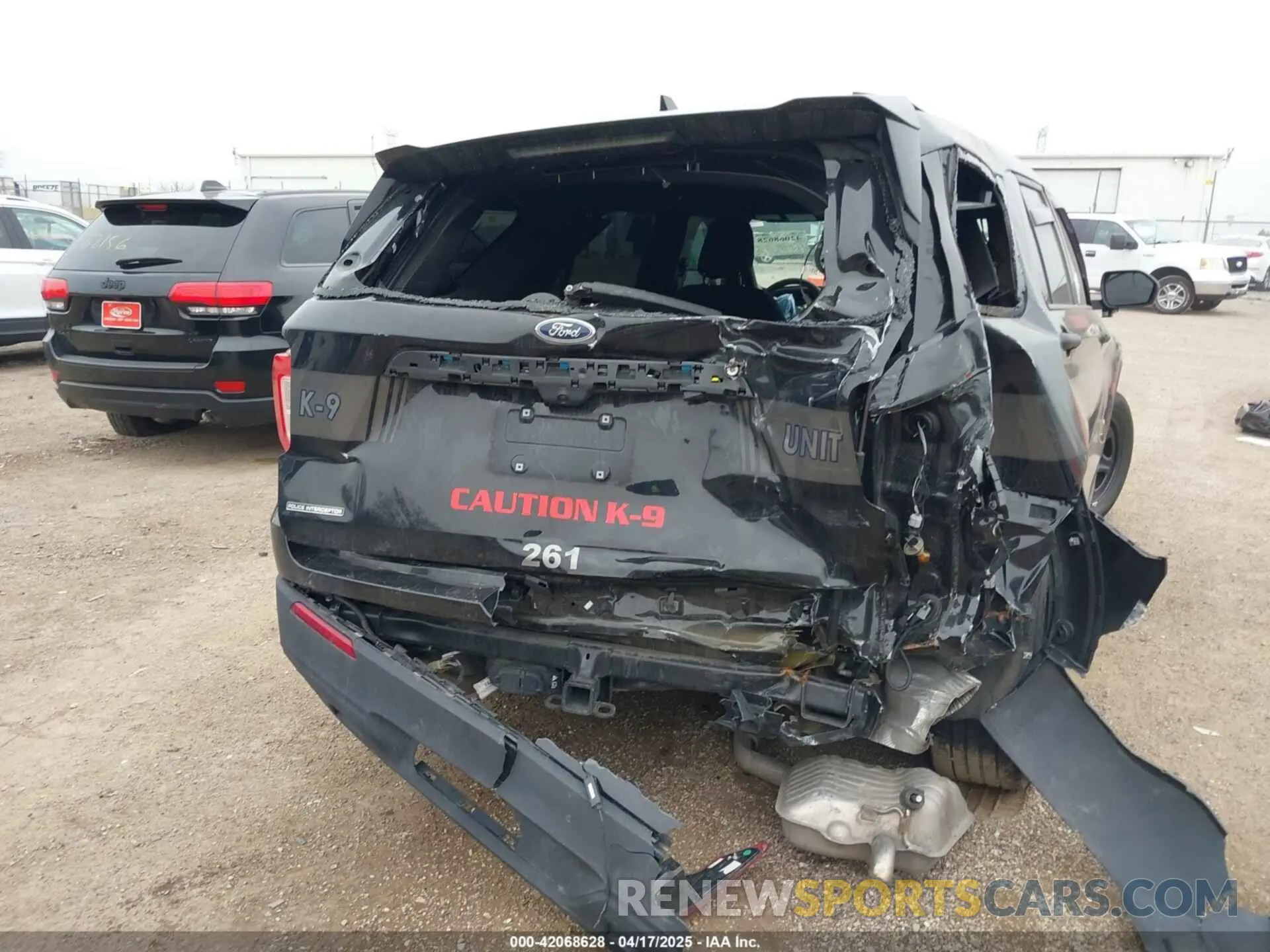 6 fotografías del automóvil dañado 1FM5K8AB1PGA03761 FORD POLICE INTERCEPTOR 2023