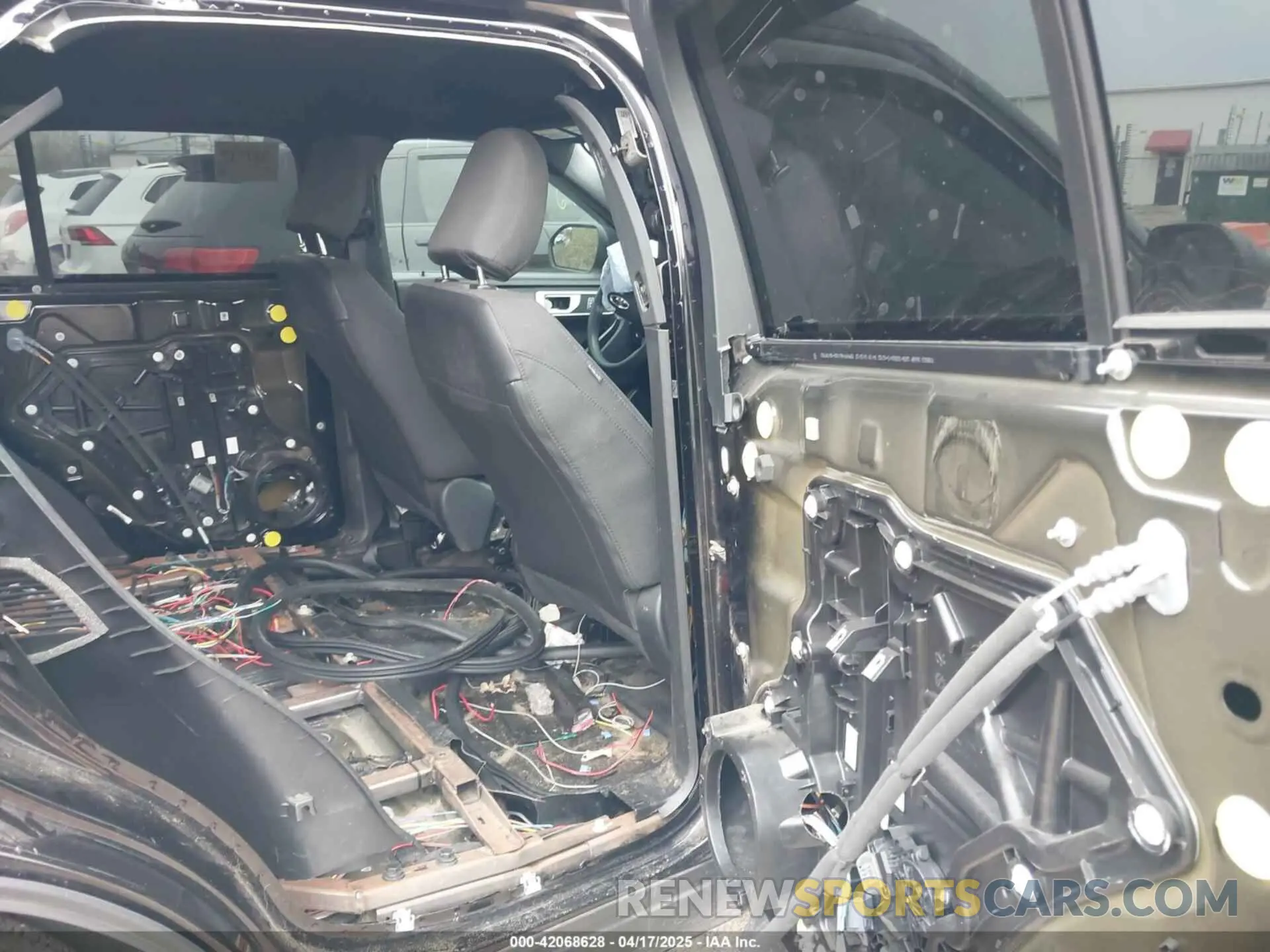 8 fotografías del automóvil dañado 1FM5K8AB1PGA03761 FORD POLICE INTERCEPTOR 2023