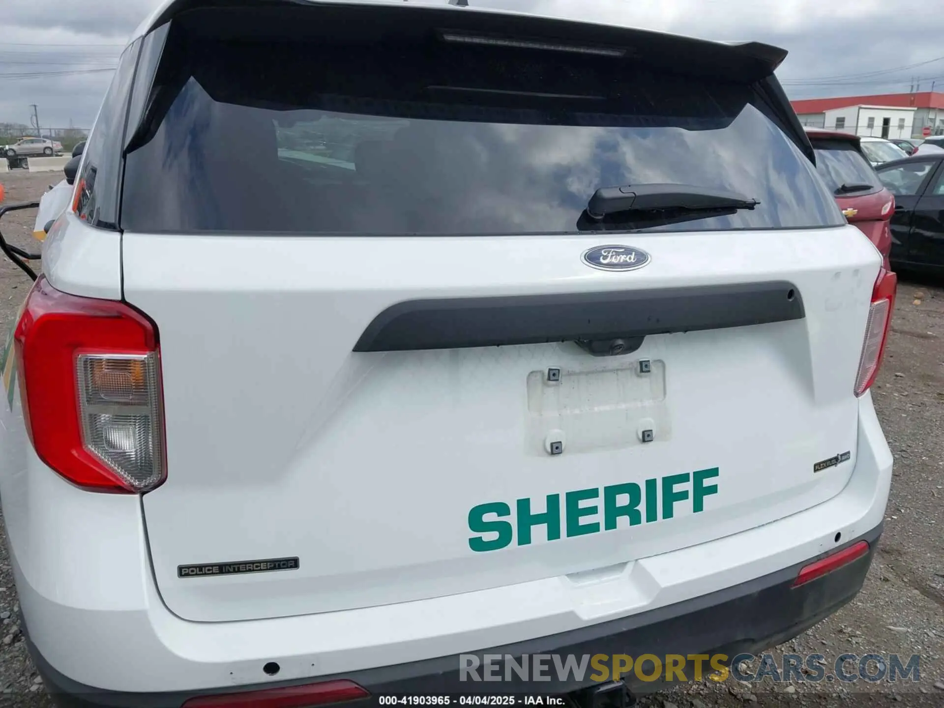 15 fotografías del automóvil dañado 1FM5K8AB1PGB98874 FORD POLICE INTERCEPTOR 2023