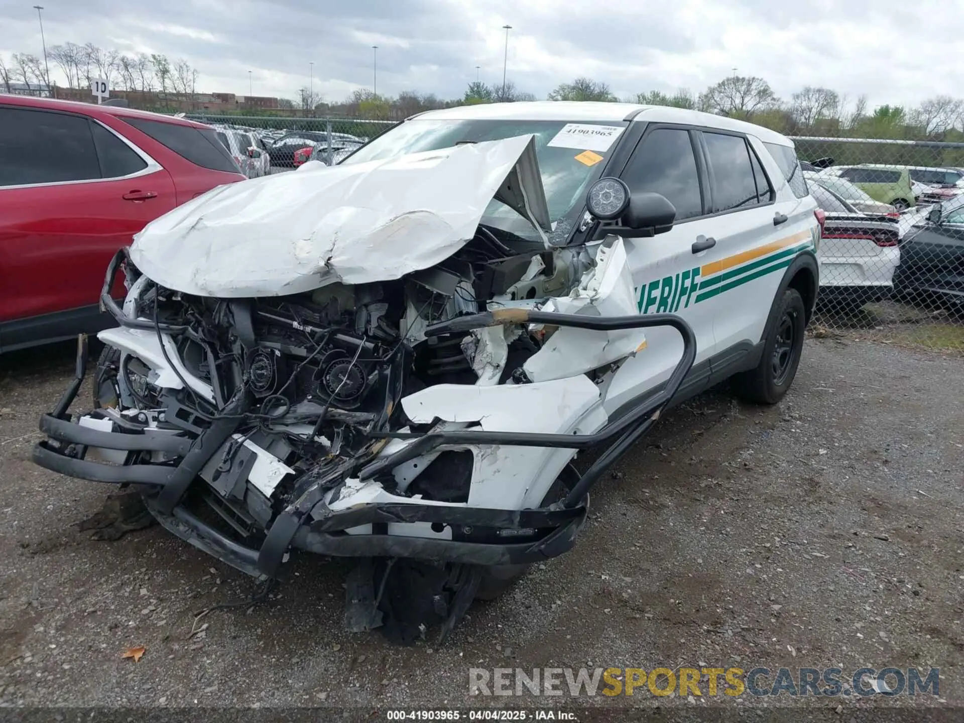 2 fotografías del automóvil dañado 1FM5K8AB1PGB98874 FORD POLICE INTERCEPTOR 2023