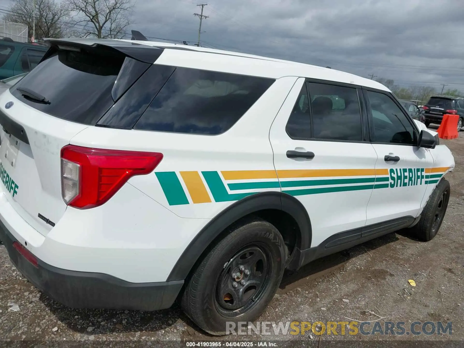 4 fotografías del automóvil dañado 1FM5K8AB1PGB98874 FORD POLICE INTERCEPTOR 2023