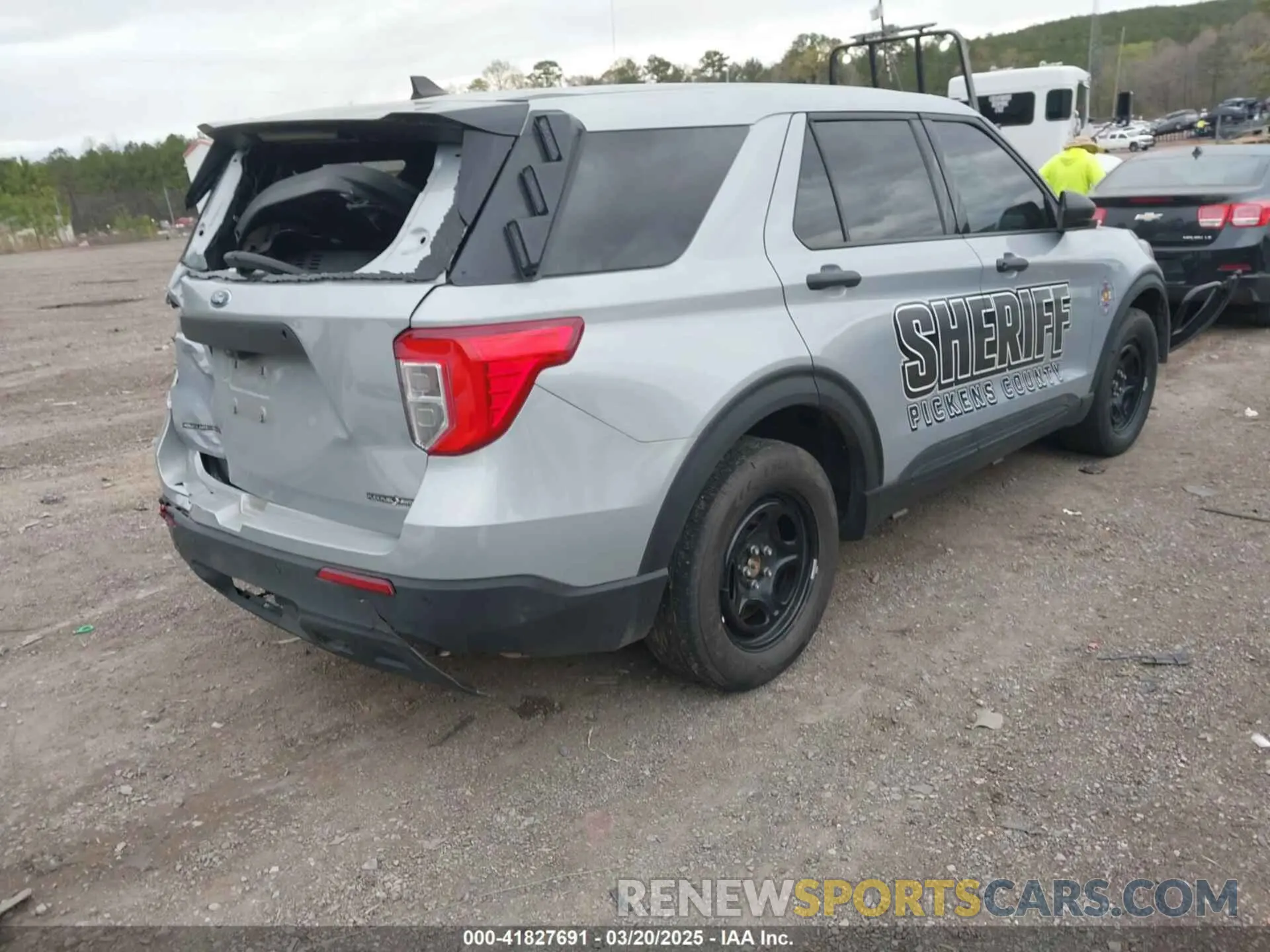 4 fotografías del automóvil dañado 1FM5K8AB2PGA36574 FORD POLICE INTERCEPTOR 2023