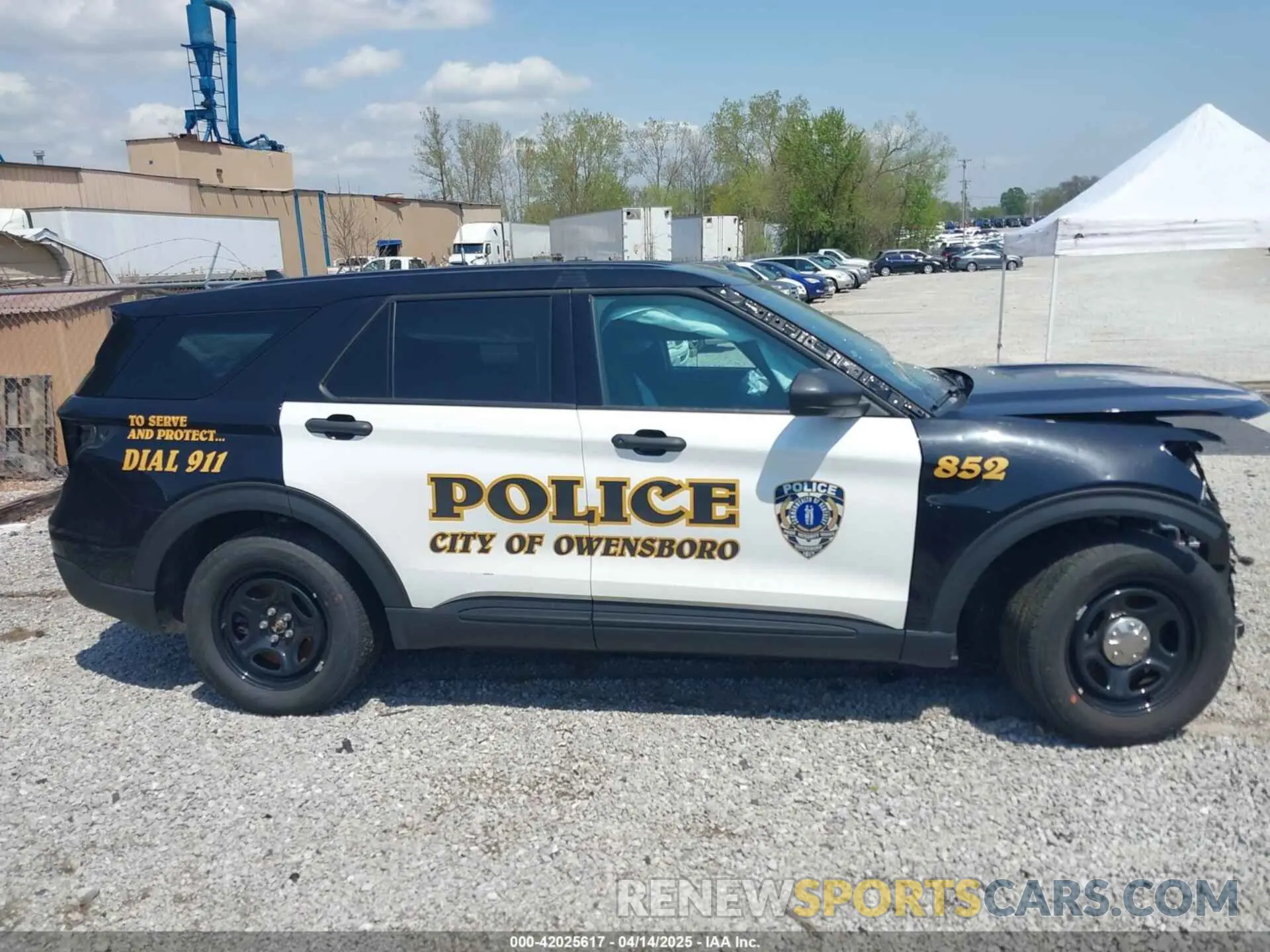 13 fotografías del automóvil dañado 1FM5K8AB3PGB15431 FORD POLICE INTERCEPTOR 2023