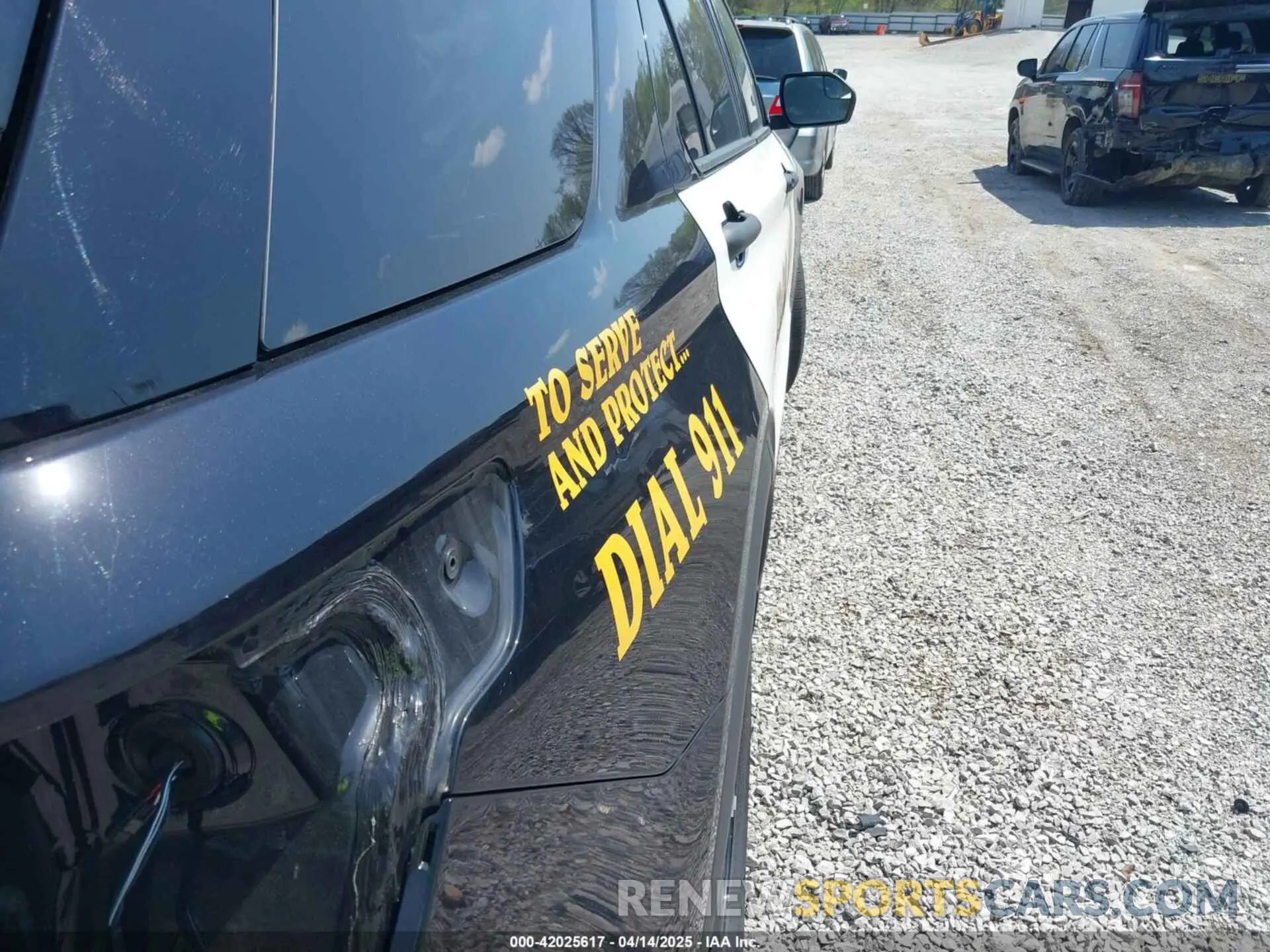 19 fotografías del automóvil dañado 1FM5K8AB3PGB15431 FORD POLICE INTERCEPTOR 2023