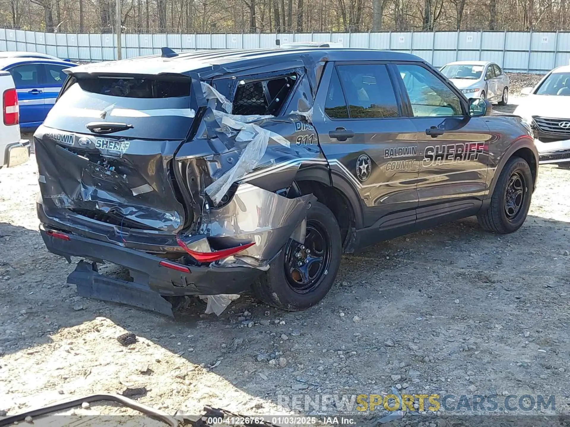4 fotografías del automóvil dañado 1FM5K8AB4PGA62643 FORD POLICE INTERCEPTOR 2023