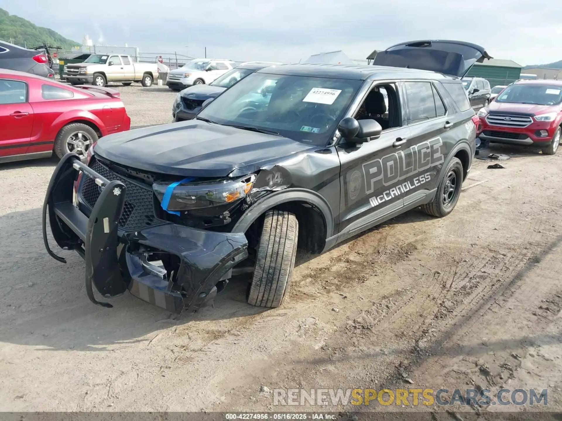 2 fotografías del automóvil dañado 1FM5K8AB7PGA64502 FORD POLICE INTERCEPTOR 2023