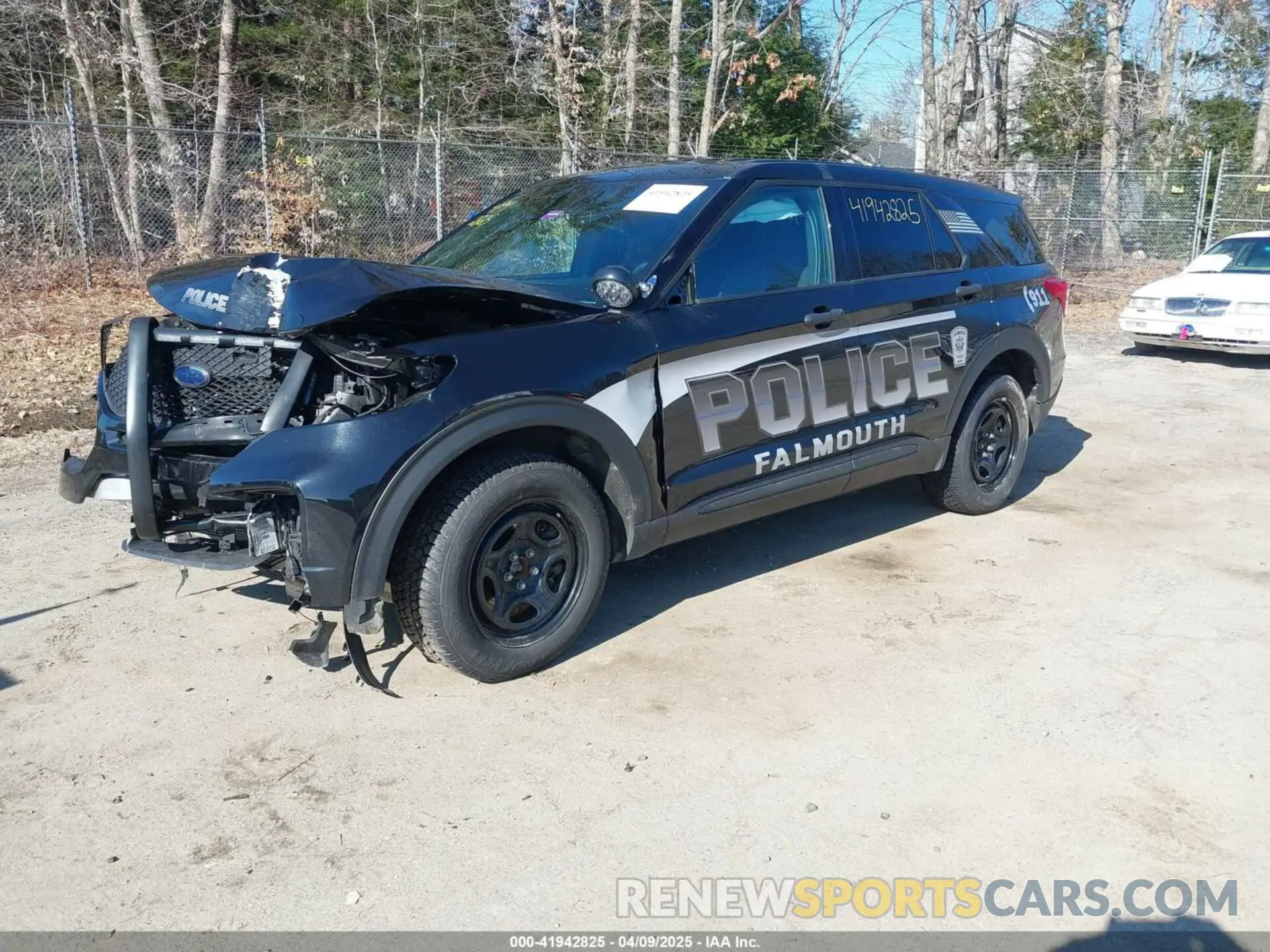 2 fotografías del automóvil dañado 1FM5K8AW0PNA04947 FORD POLICE INTERCEPTOR 2023