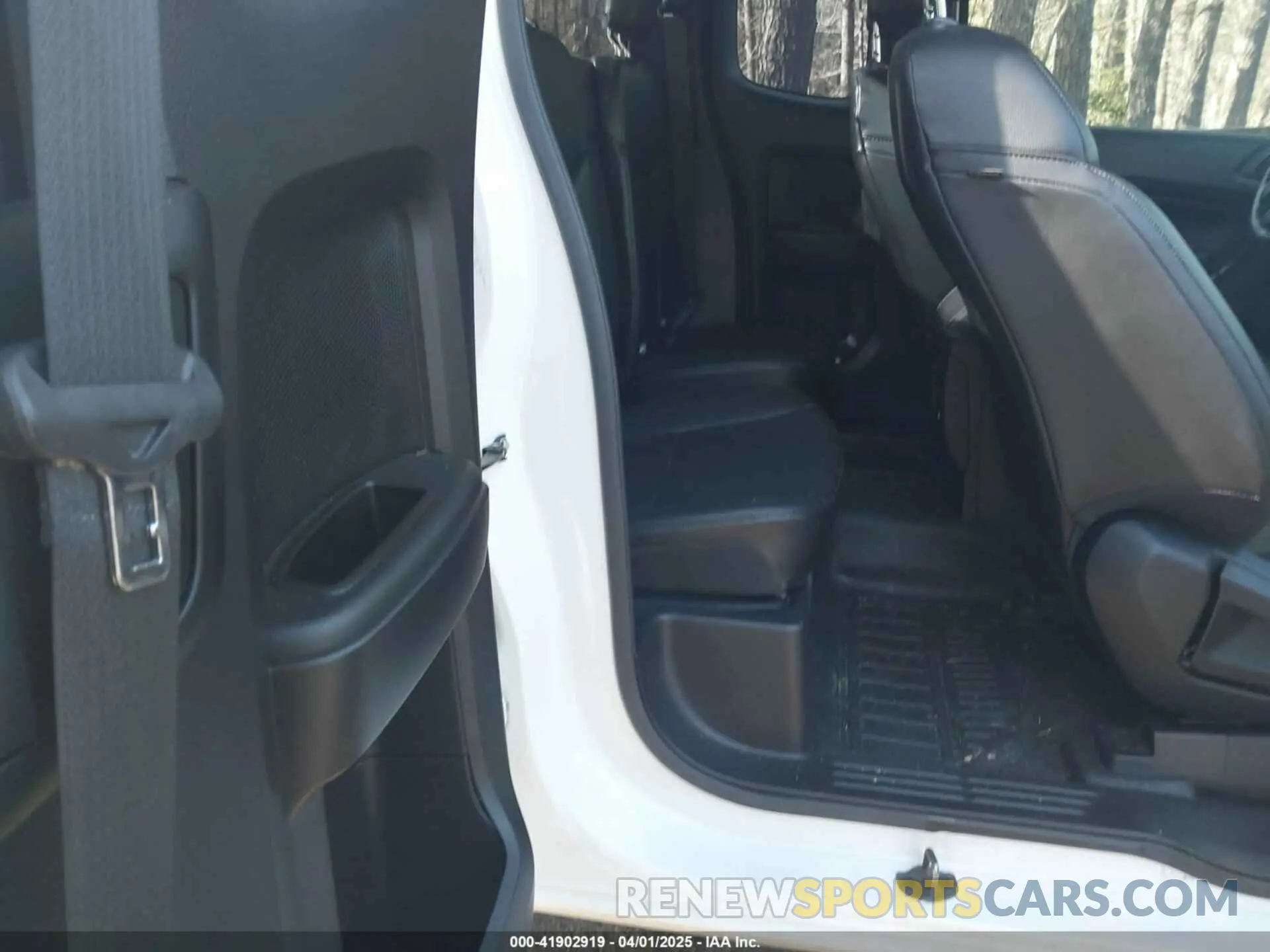 8 fotografías del automóvil dañado 1FTER1FH4LLA24075 FORD RANGER 2020