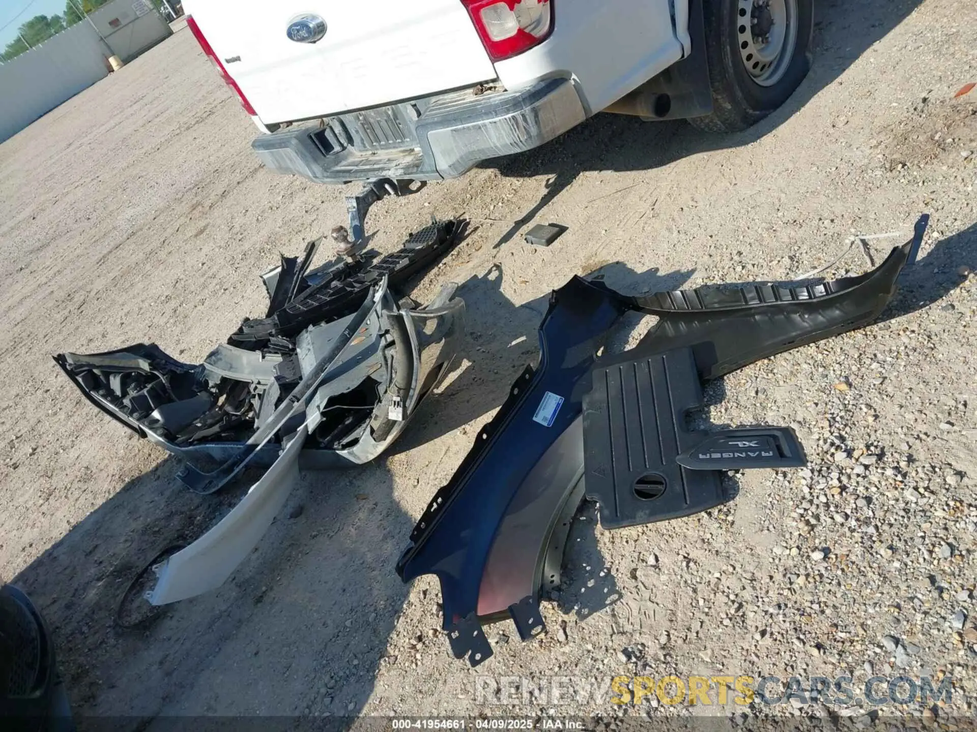 12 fotografías del automóvil dañado 1FTER1EH9MLD00849 FORD RANGER 2021