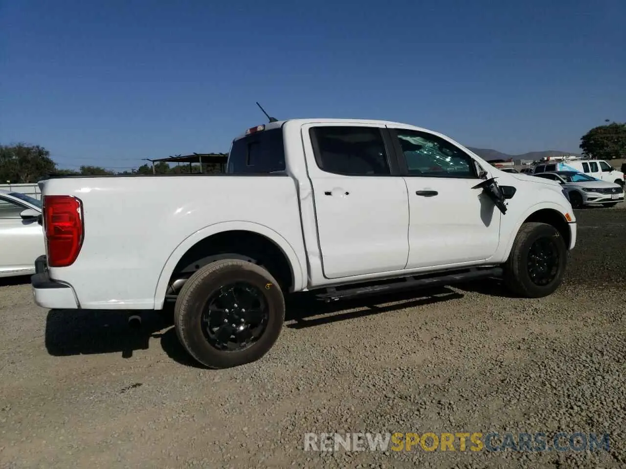 3 fotografías del automóvil dañado 1FTER4EH2NLD43335 FORD RANGER 2022
