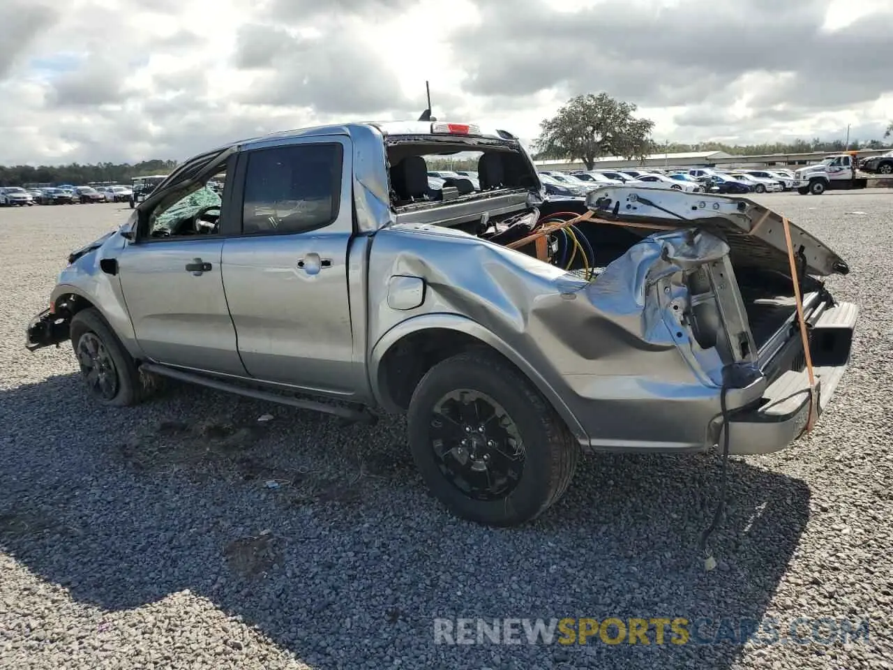 2 fotografías del automóvil dañado 1FTER4EH3PLE30437 FORD RANGER 2023