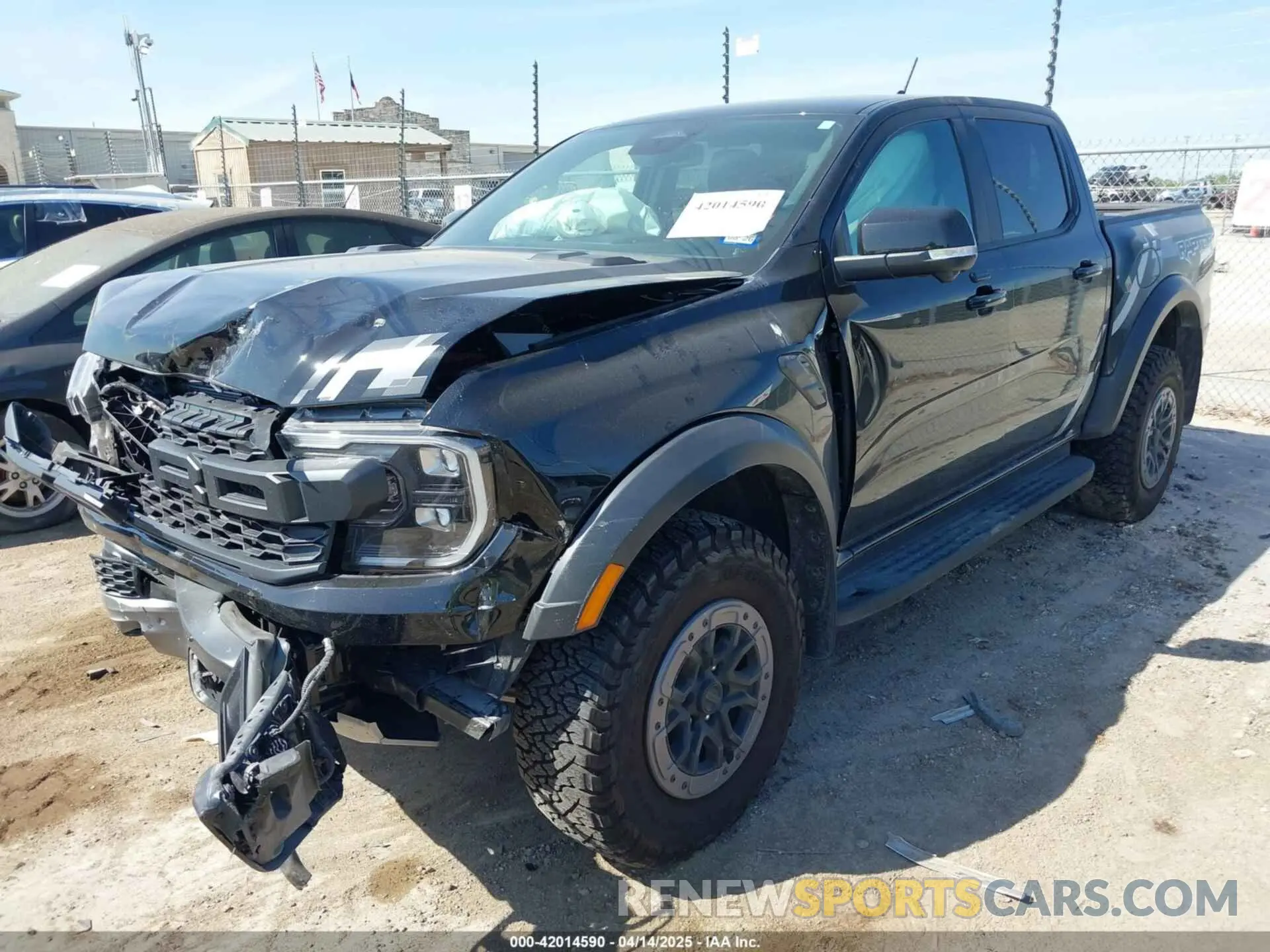 2 fotografías del automóvil dañado 1FTER4LR2RLE17287 FORD RANGER 2024