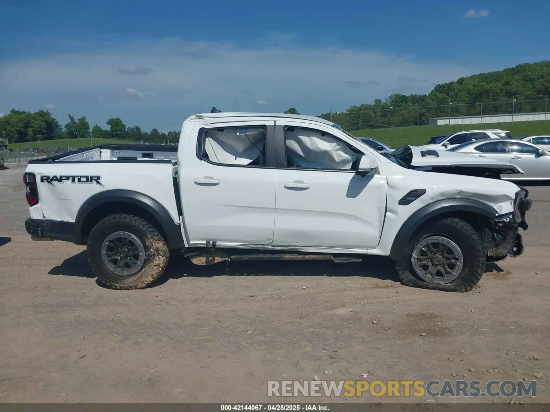 13 fotografías del automóvil dañado 1FTER4LR8RLE48320 FORD RANGER 2024