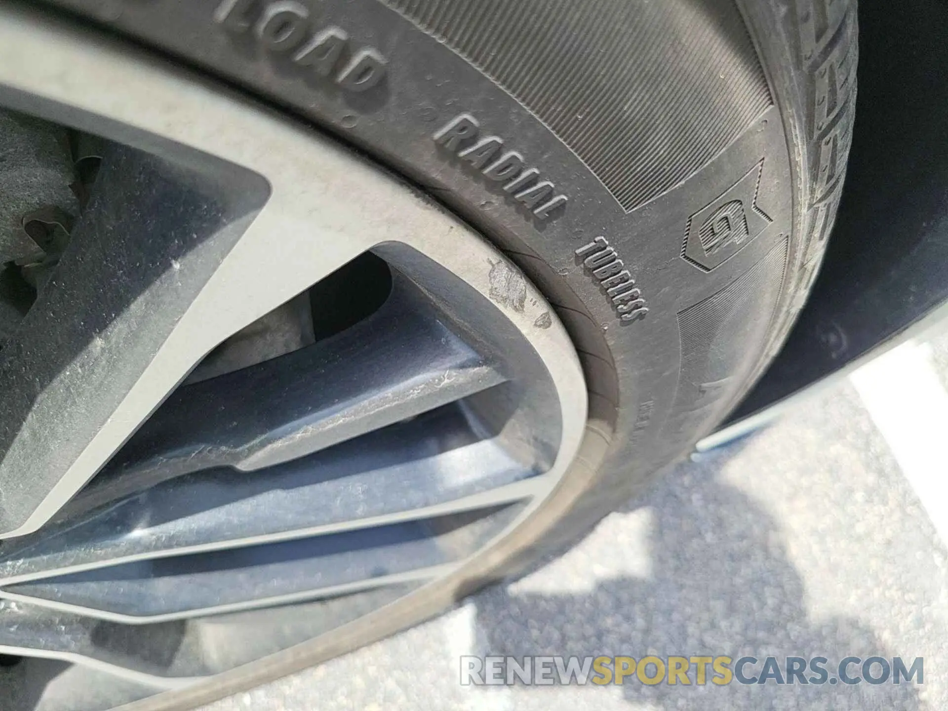 2 fotografías del automóvil dañado 1FAHP2E82KG100559 FORD TAURUS 2019