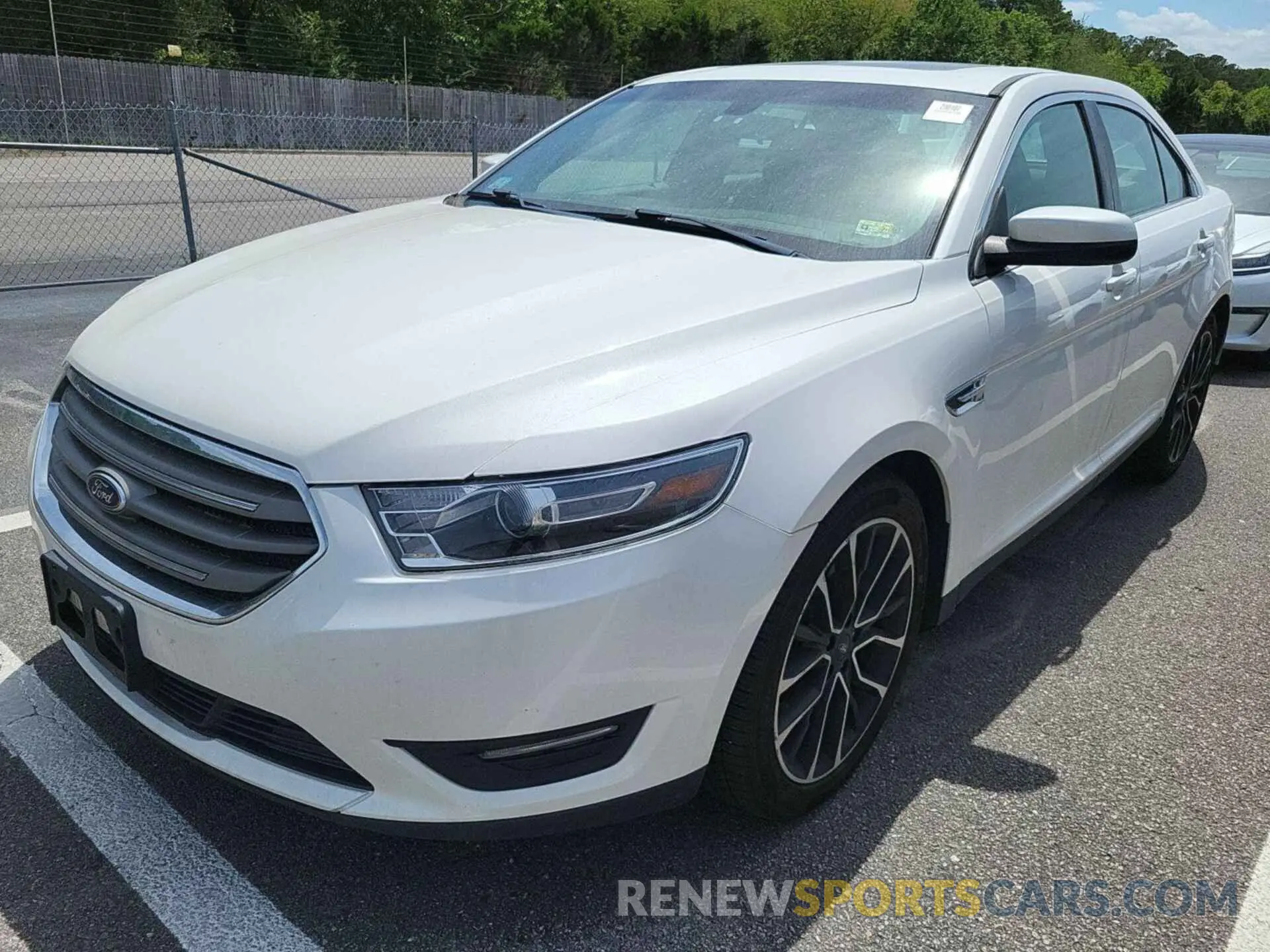 27 fotografías del automóvil dañado 1FAHP2E82KG100559 FORD TAURUS 2019